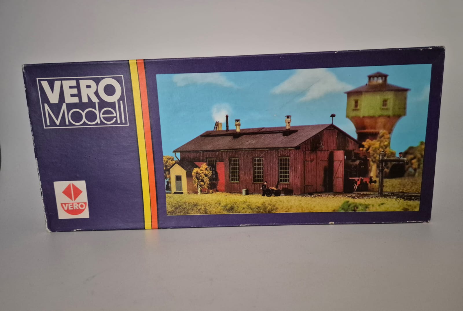 NEU: DDR VERO Lokschuppen HO 1:87