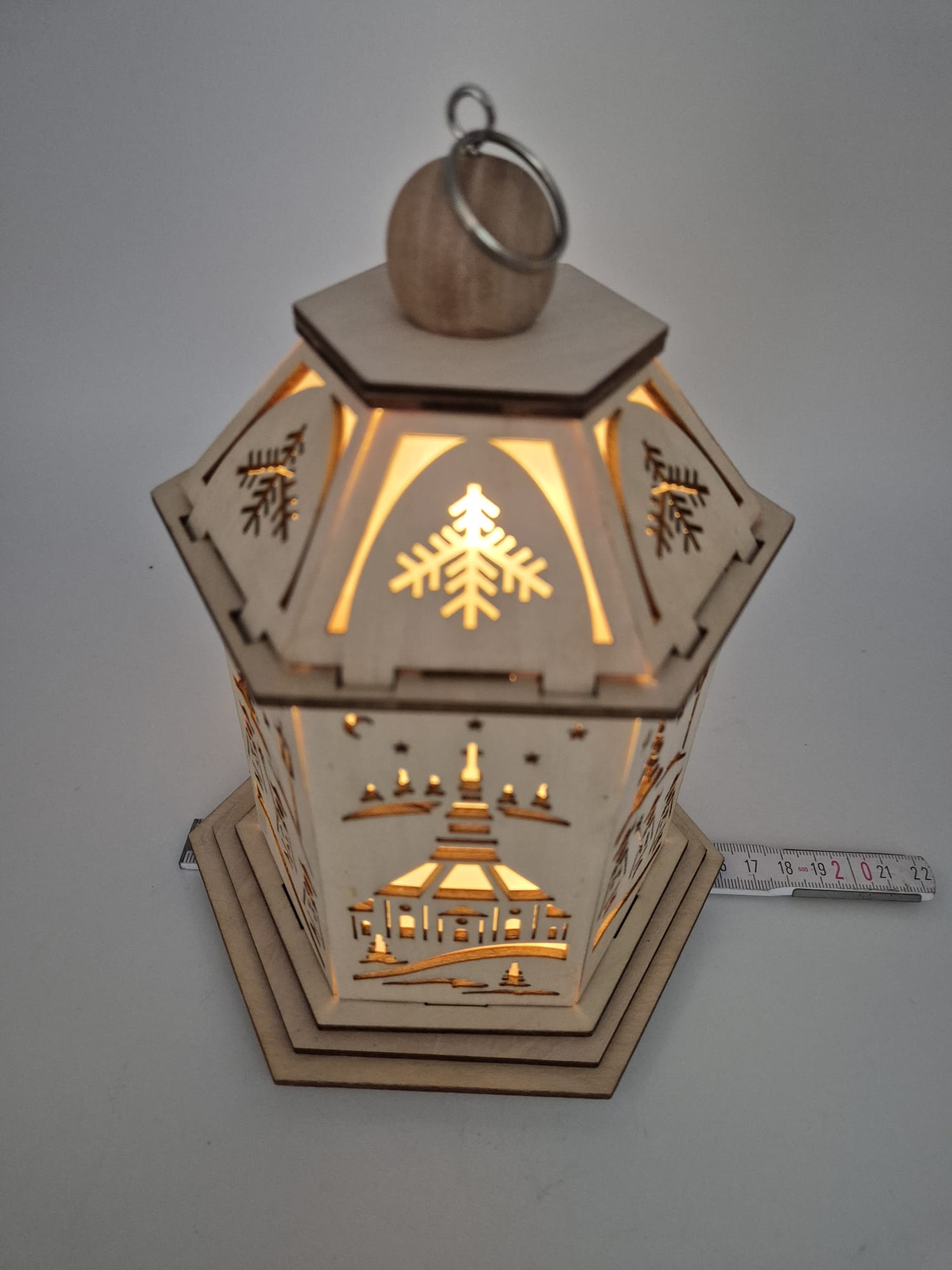 LED-Holzlaterne mit Doppel-Timer-Funktion