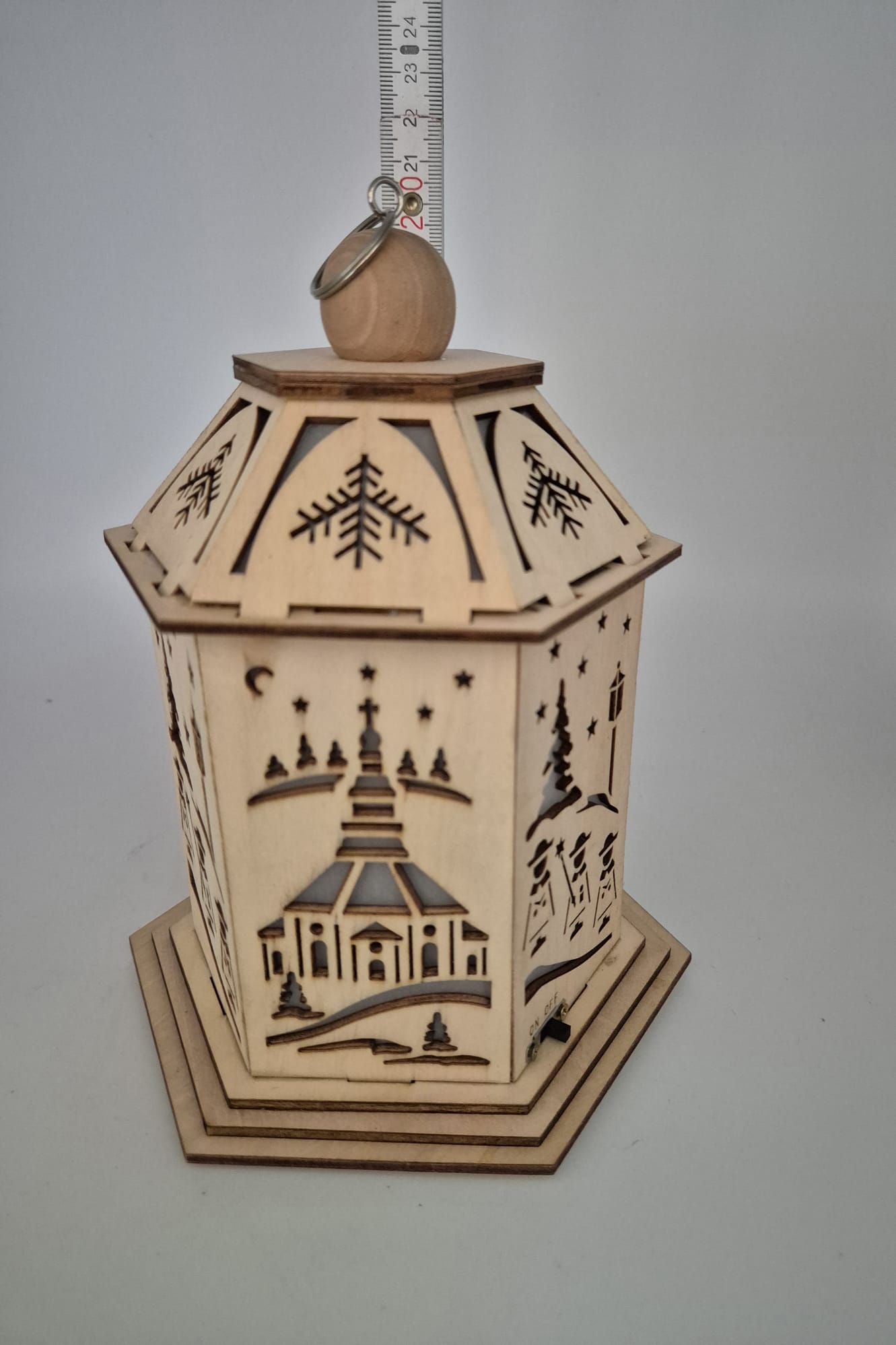 LED-Holzlaterne mit Doppel-Timer-Funktion