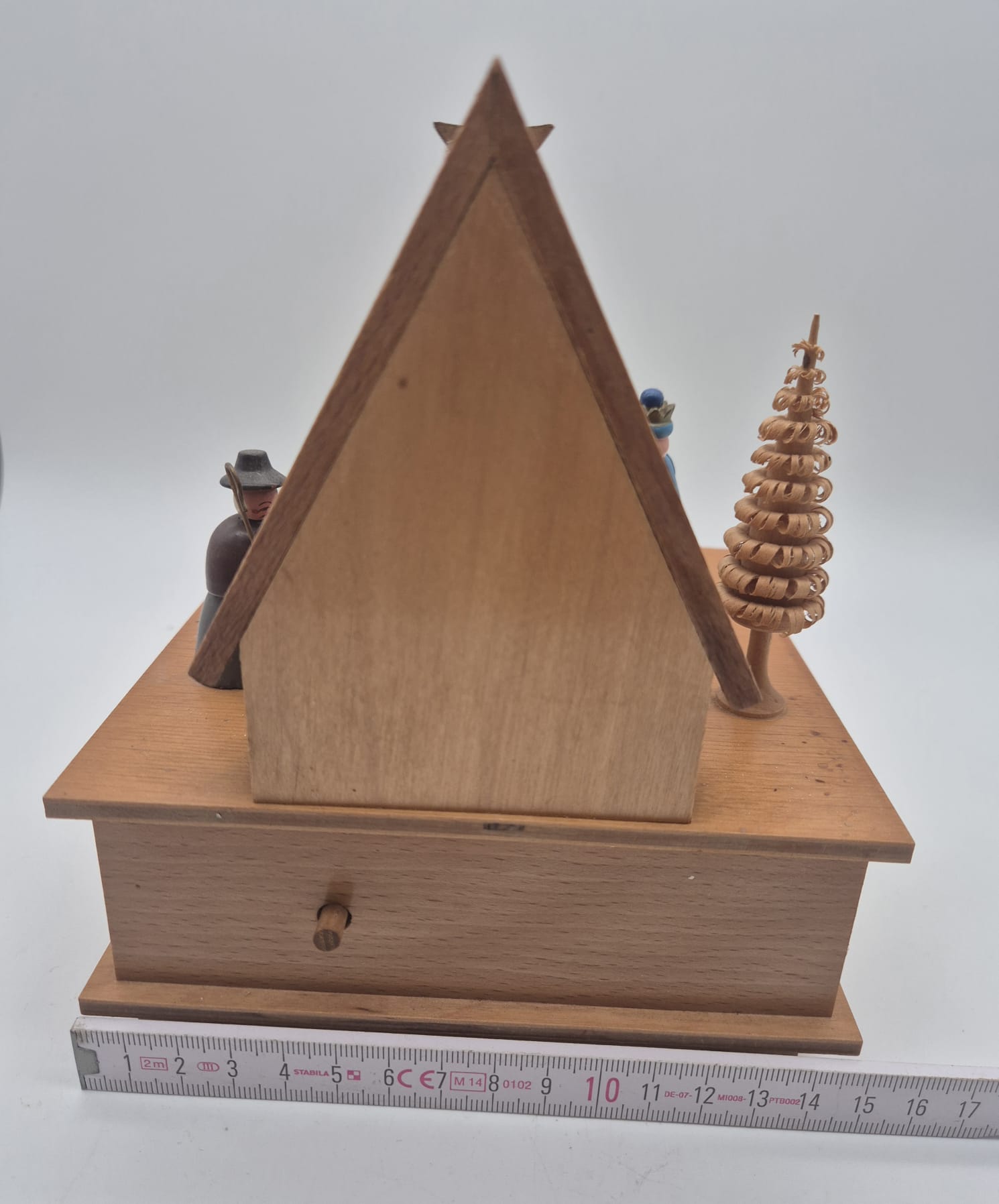 Holz-Spieluhr Krippe mit Figuren