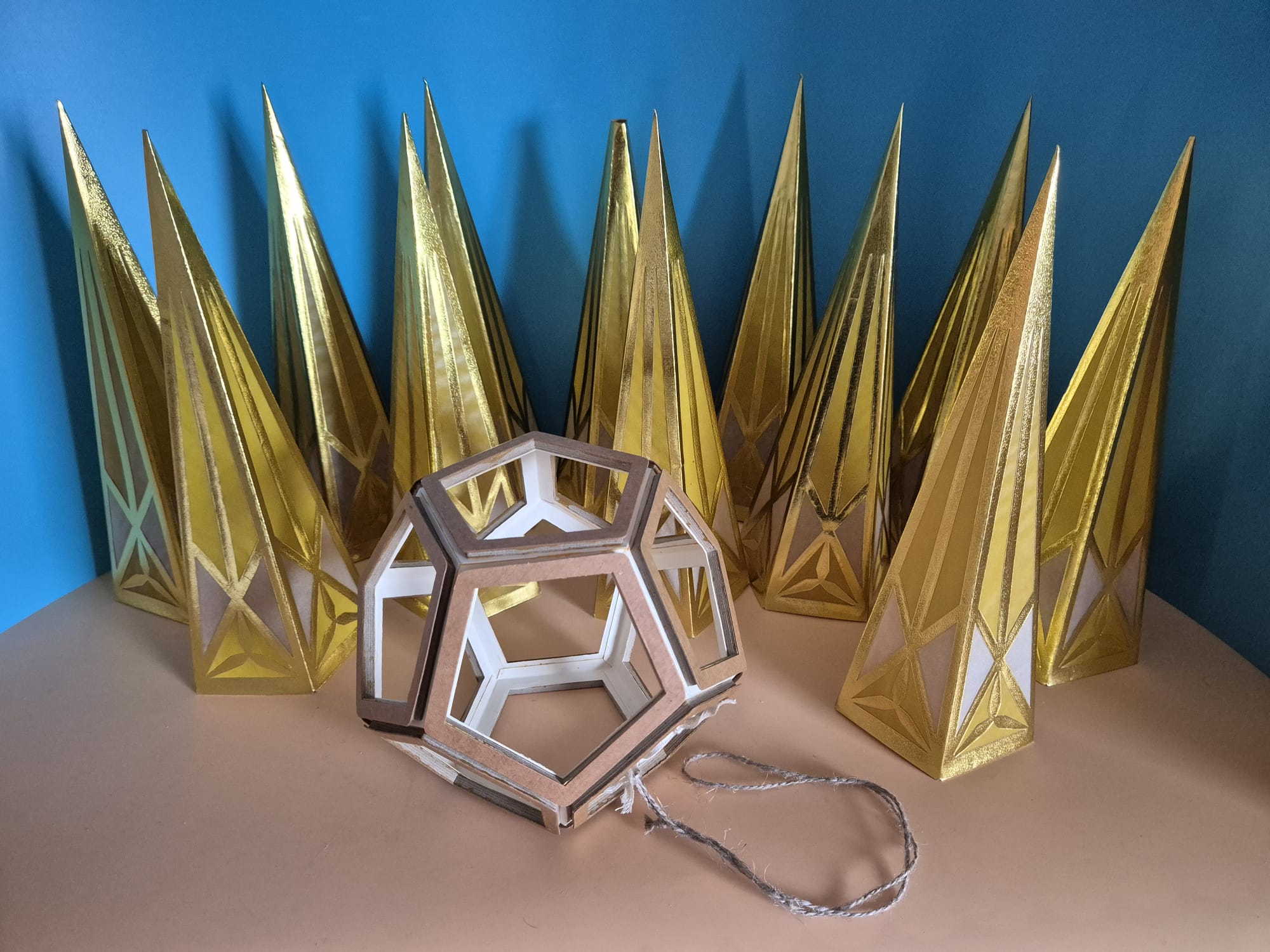 Hartensteiner Advent- und Weihnachtsstern (DDR, gold-gelb)