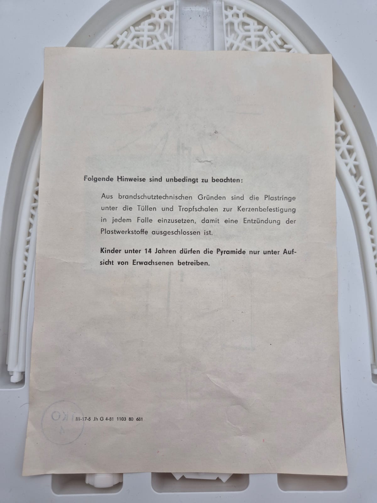 DDR Figurenkarussell – Bogenpyramide mit Kurrendesängern