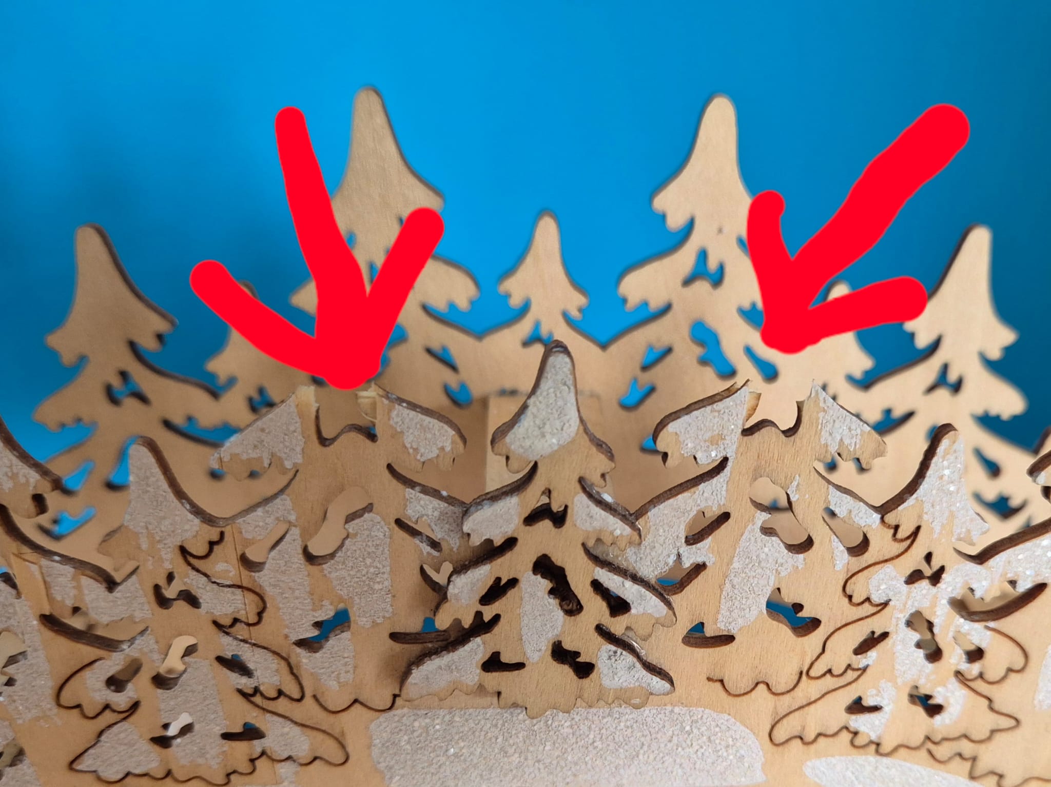 Holz-Schwibbogen mit Winterlandschaft, Musik und Beleuchtung
