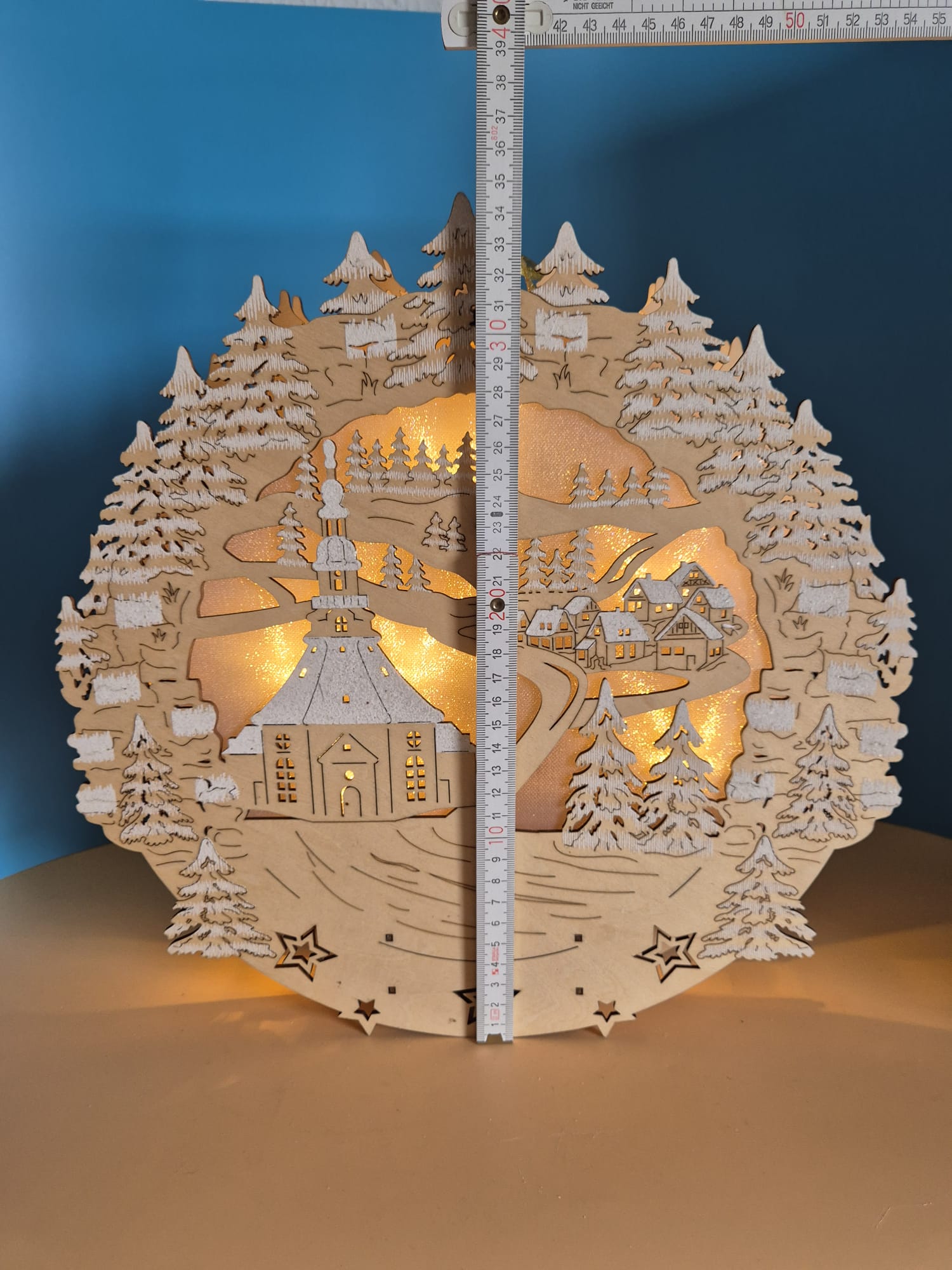 LED-Fensterbild mit Winterdorf-Motiv – HSE24