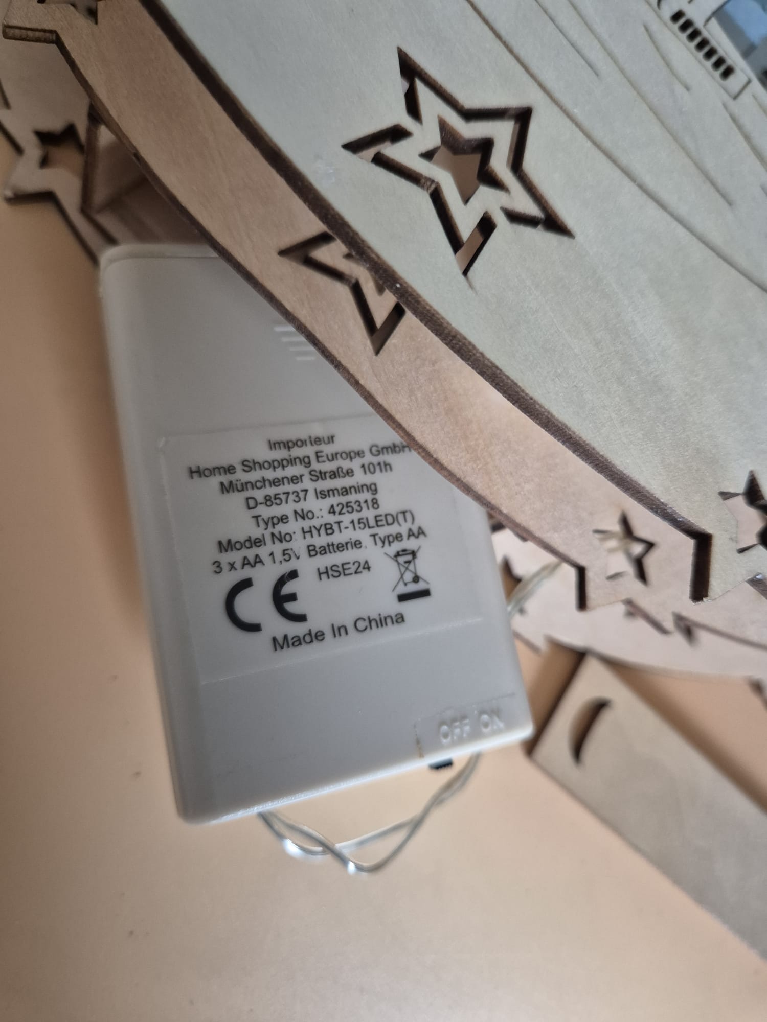 LED-Fensterbild mit Winterdorf-Motiv – HSE24