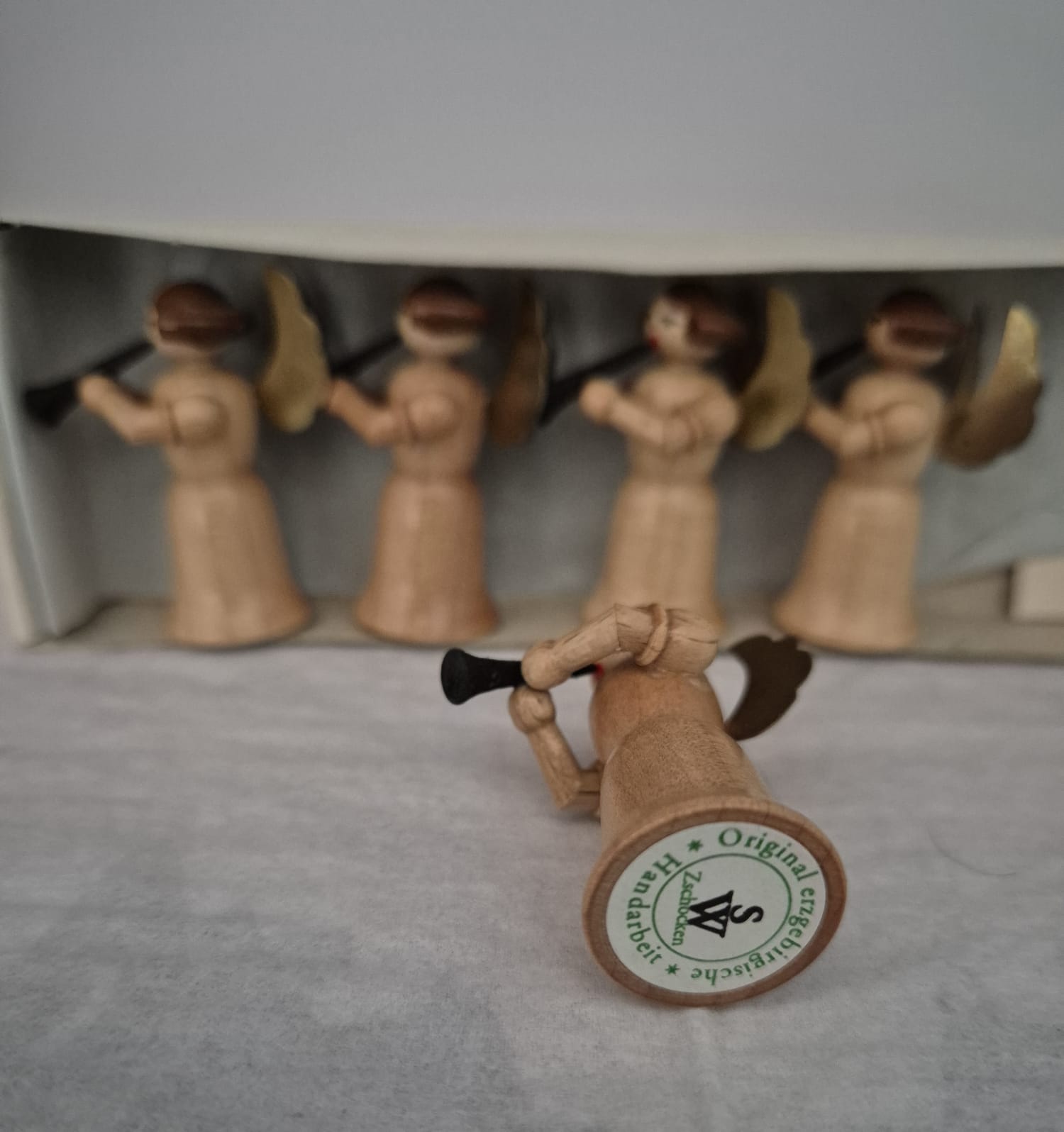 Erzgebirgische Engelgruppe – Original Handarbeit natur