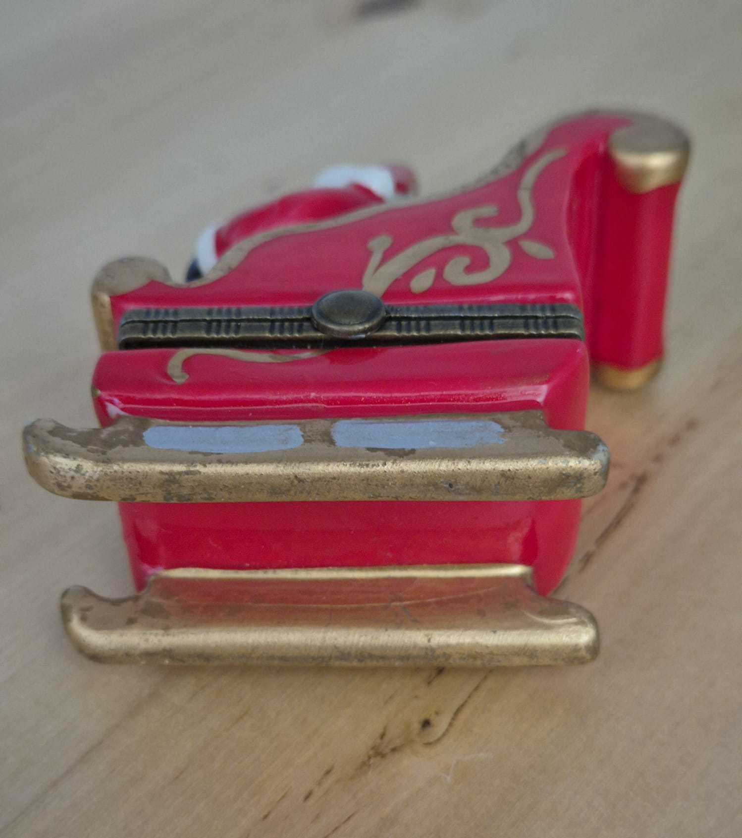 Weihnachtsmann im Schlitten – Porzellanbox