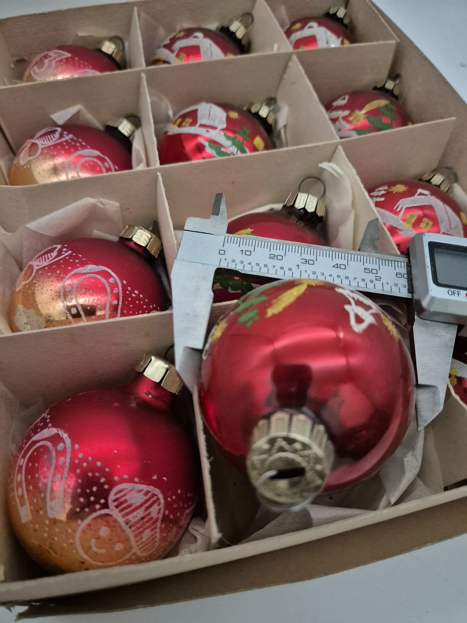 DDR Weihnachtskugeln mit verschiedenen Motiven aus Lauscha Glas