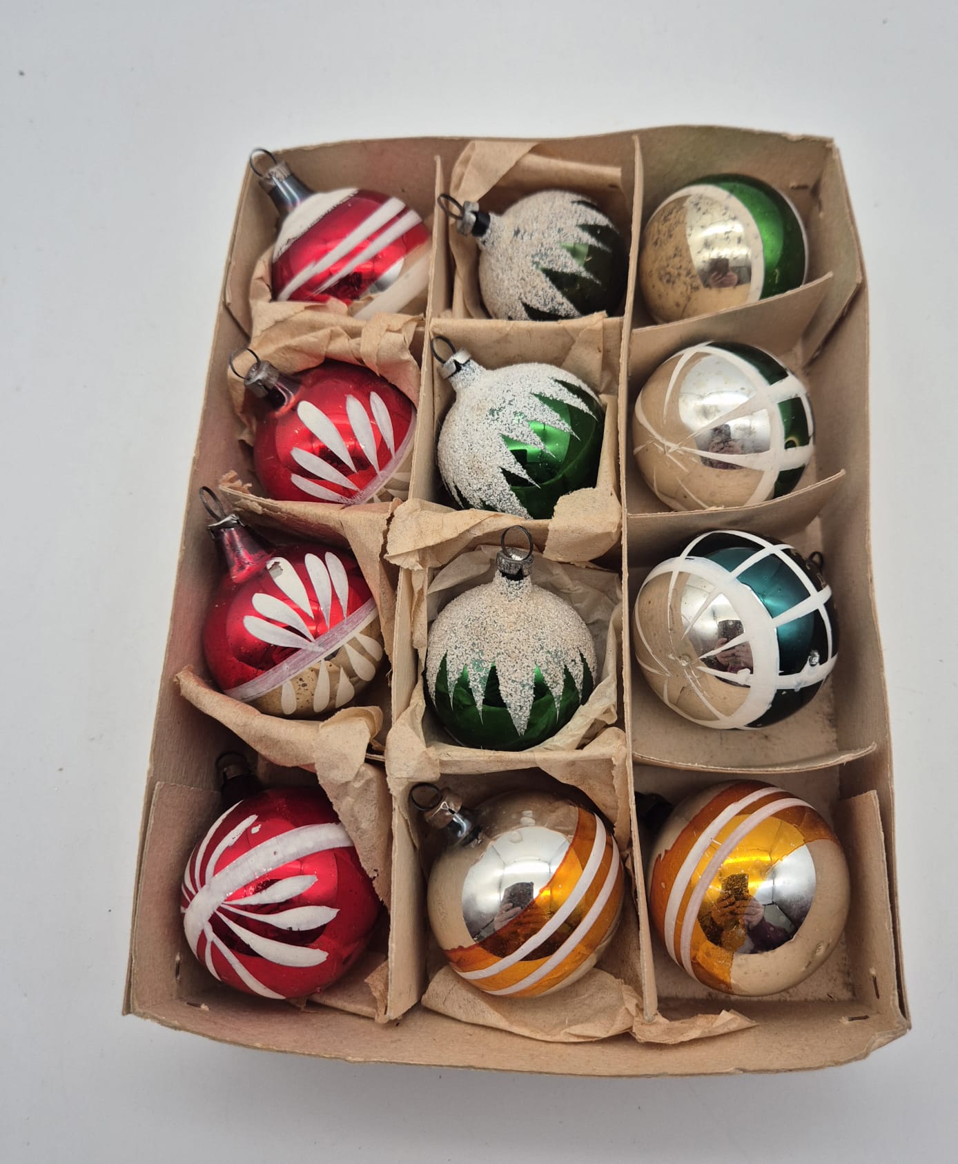 Alte Weihnachtskugeln aus Glas