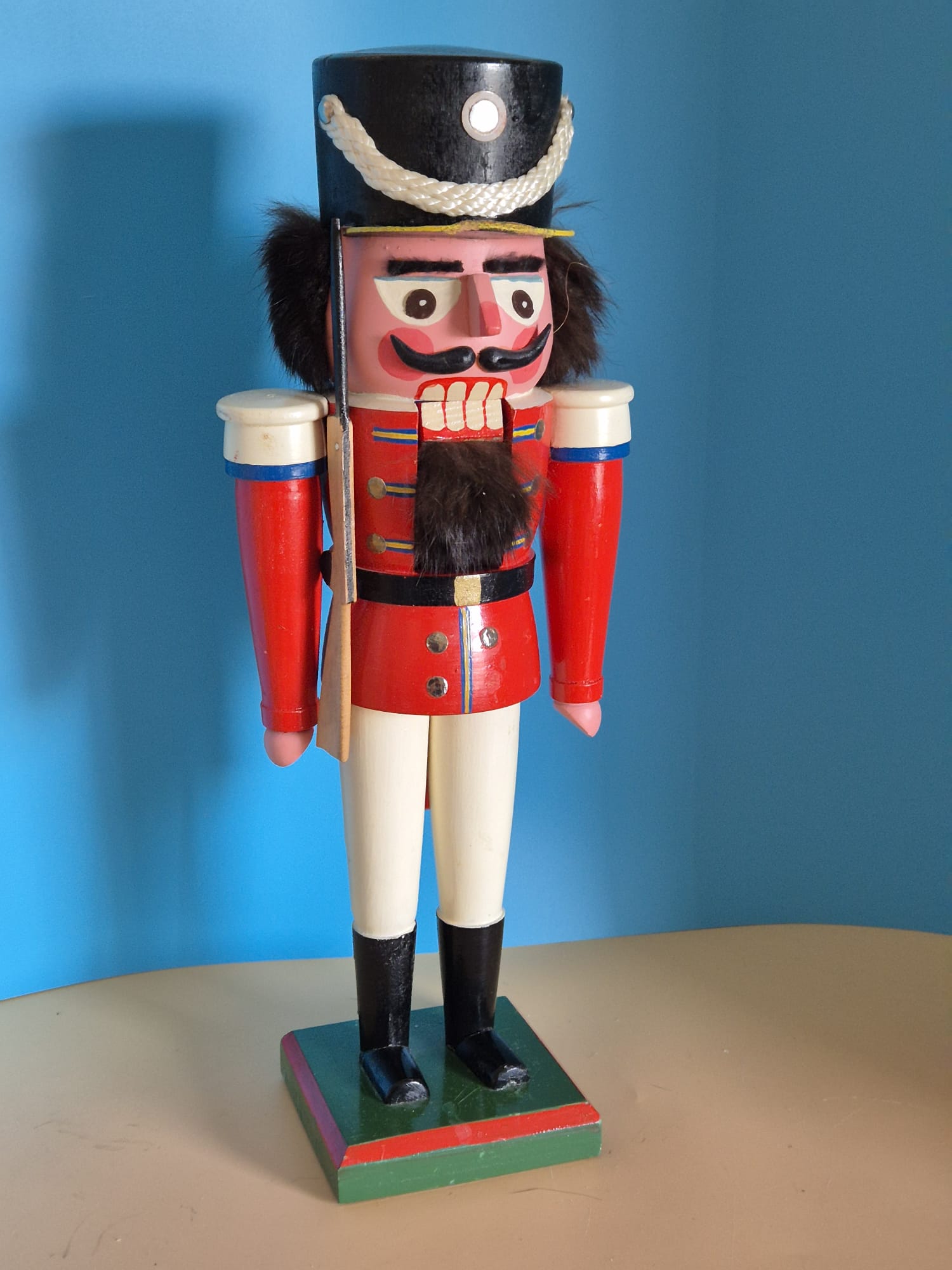 Holz-Nussknacker – ca. 37 cm hoch