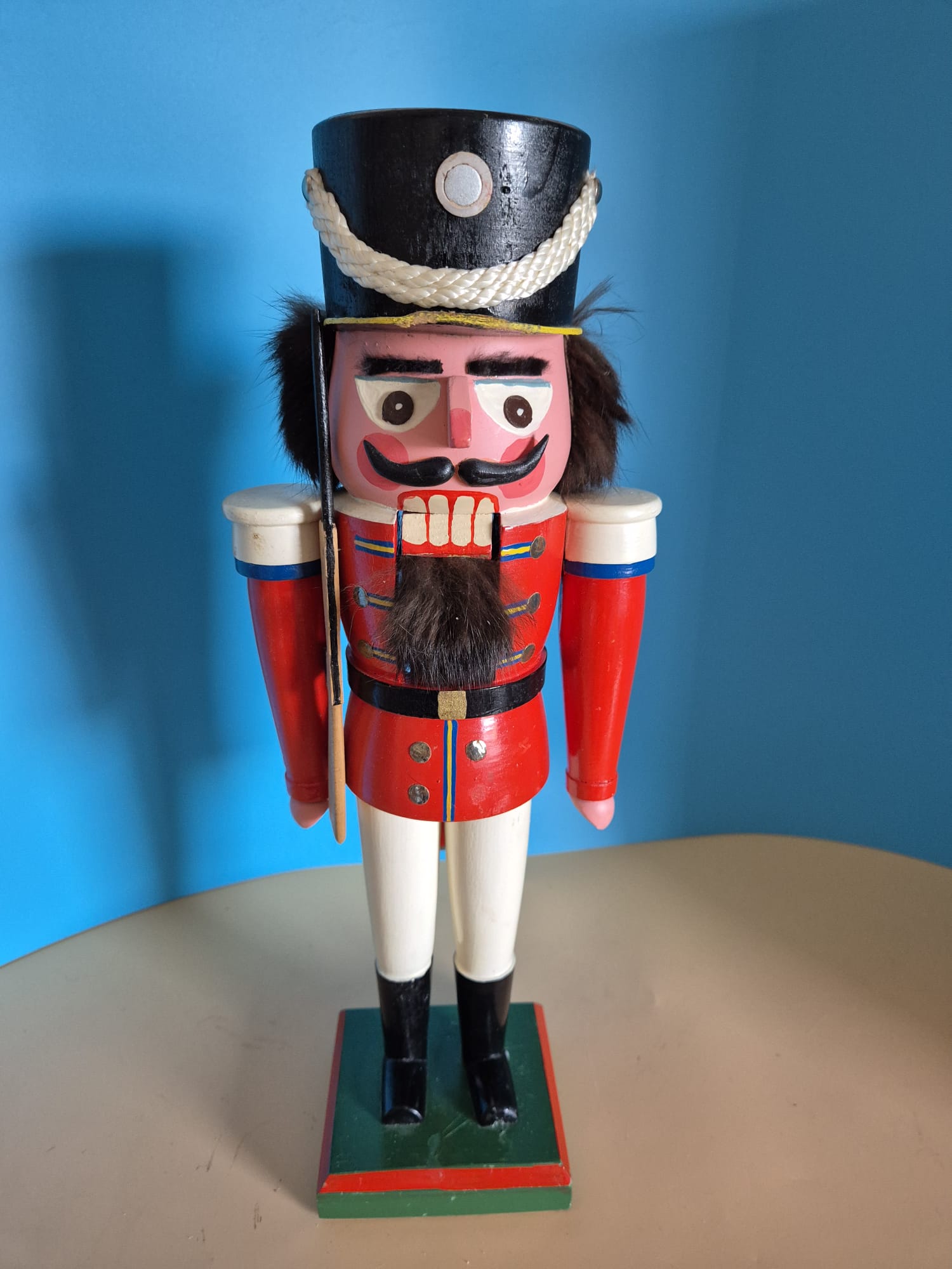 Holz-Nussknacker – ca. 37 cm hoch