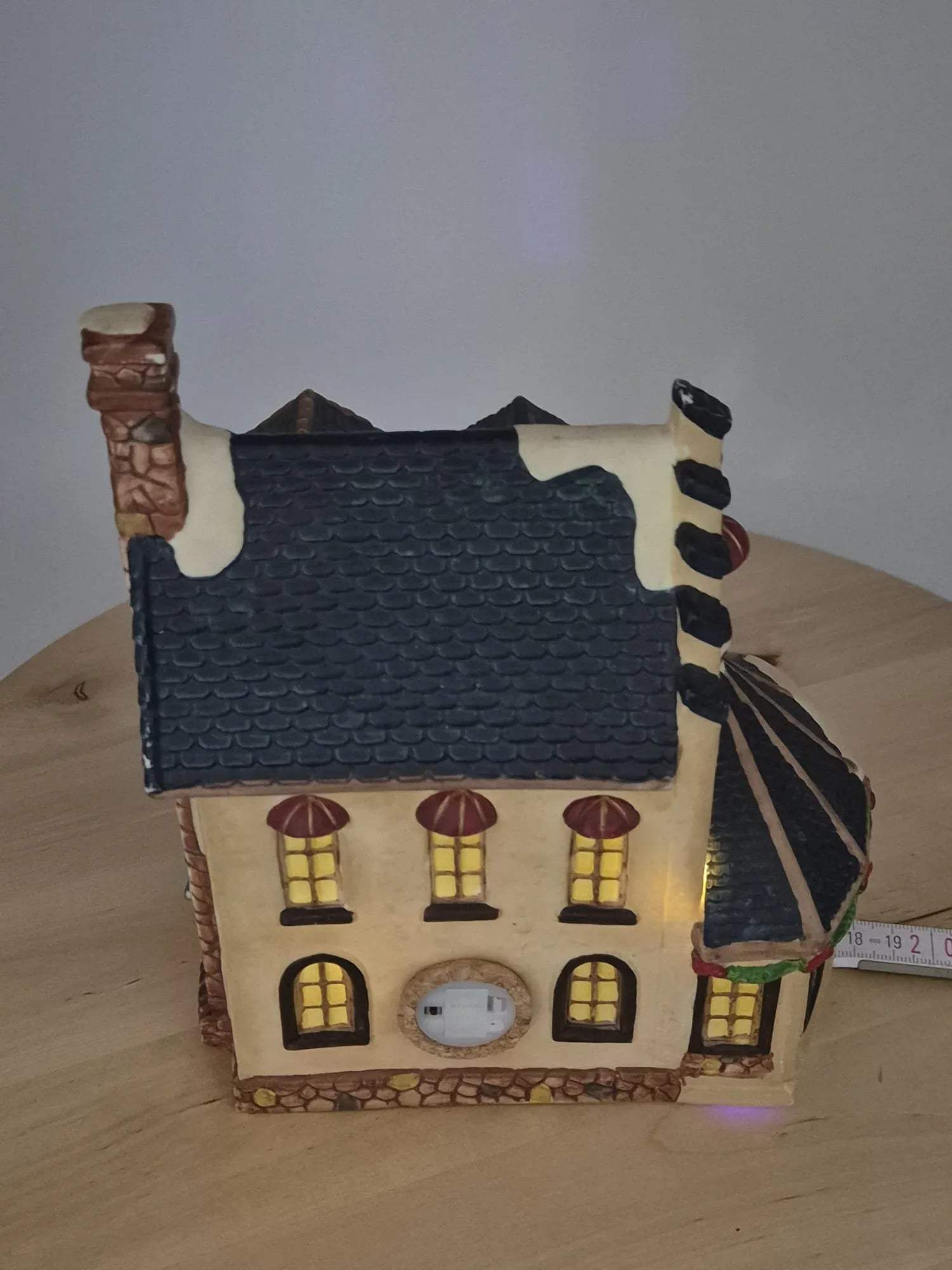 Keramik Lichthaus „Café“ mit Beleuchtung