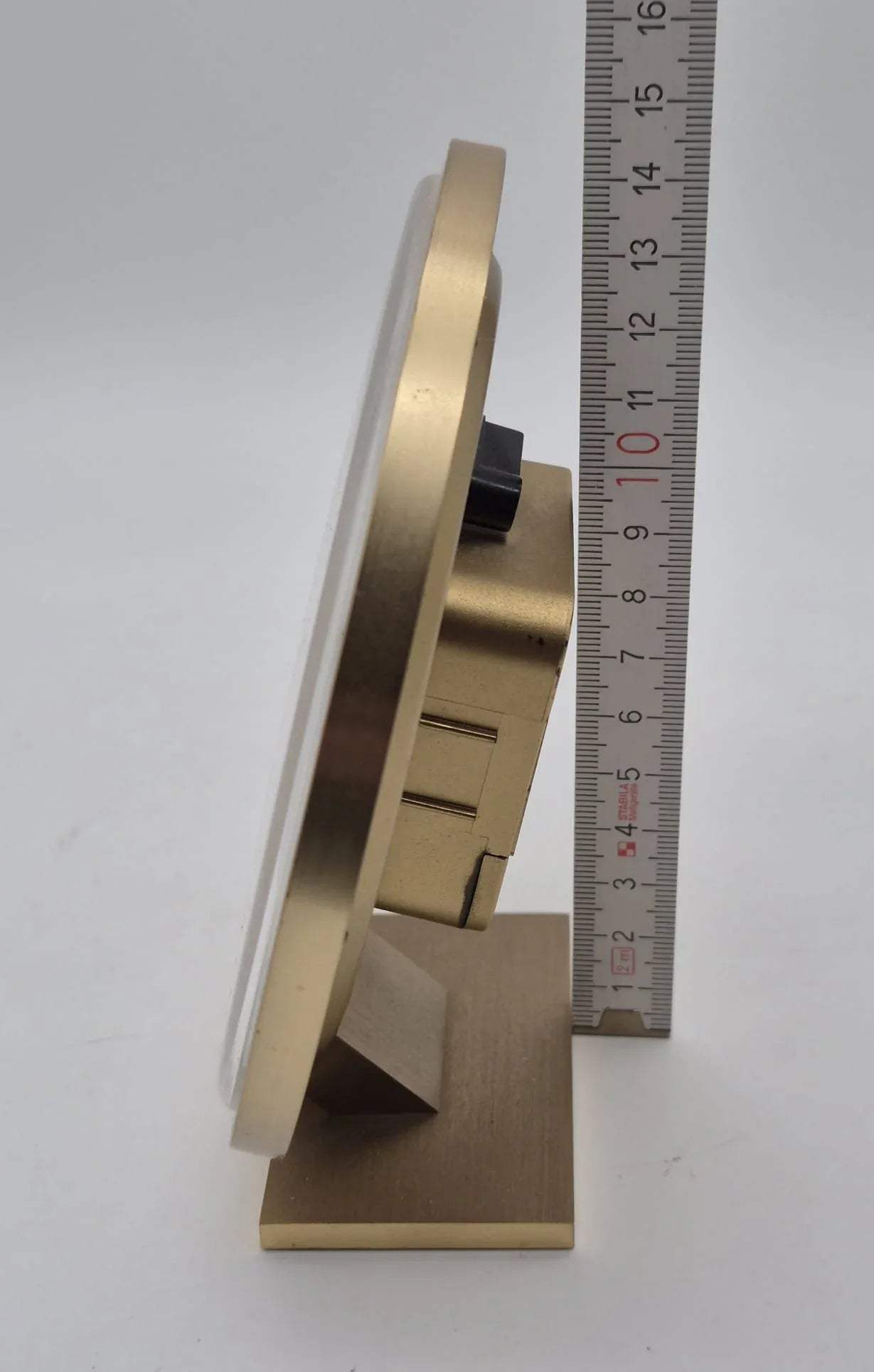 Kienzle Quartz Tischuhr mit Datum – Made in Germany