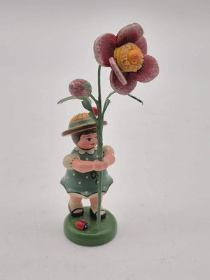 Hubrig Volkskunst GmbH – Mädchen mit großer Blume, Erzgebirge