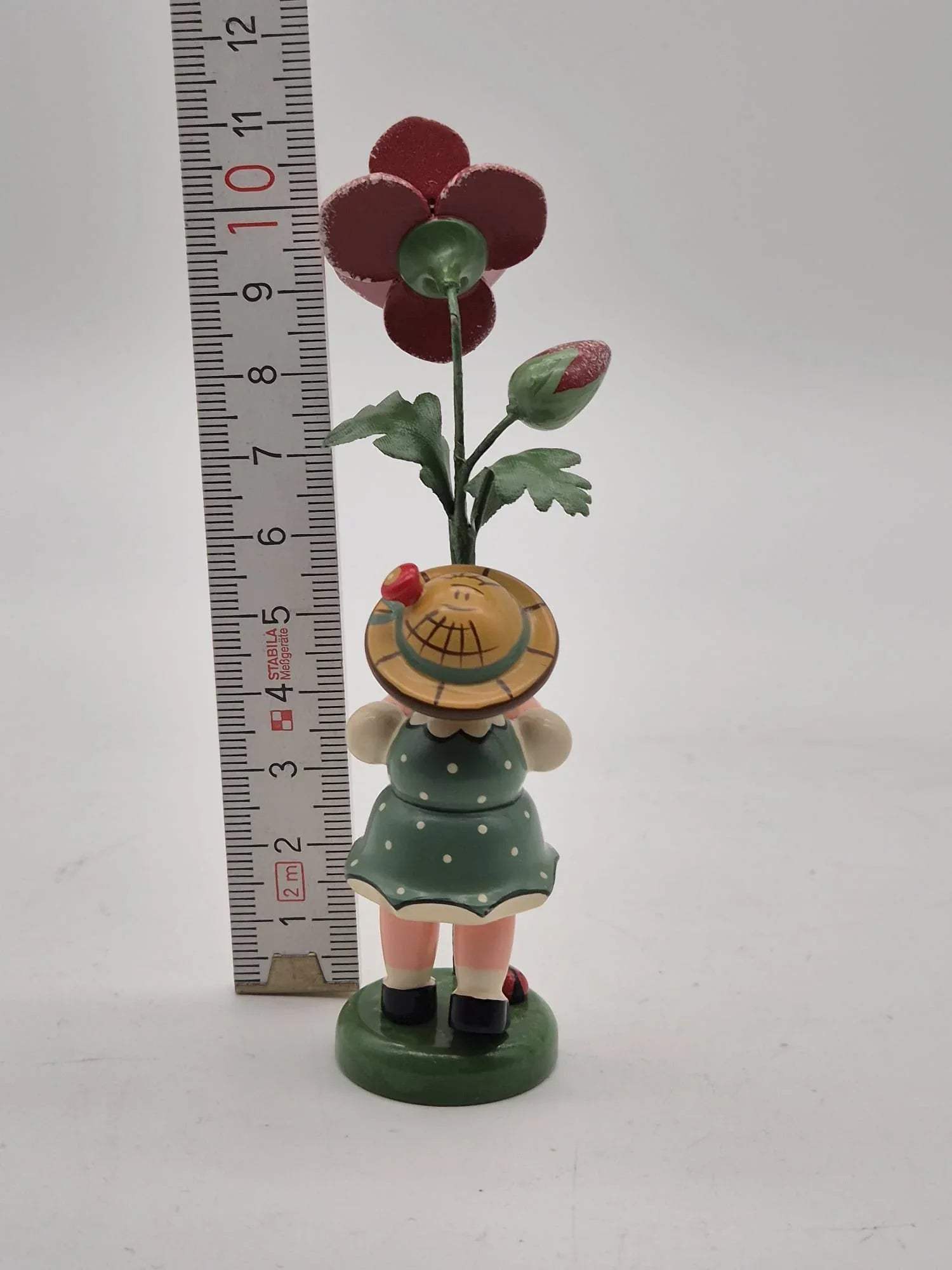 Hubrig Volkskunst GmbH – Mädchen mit großer Blume, Erzgebirge