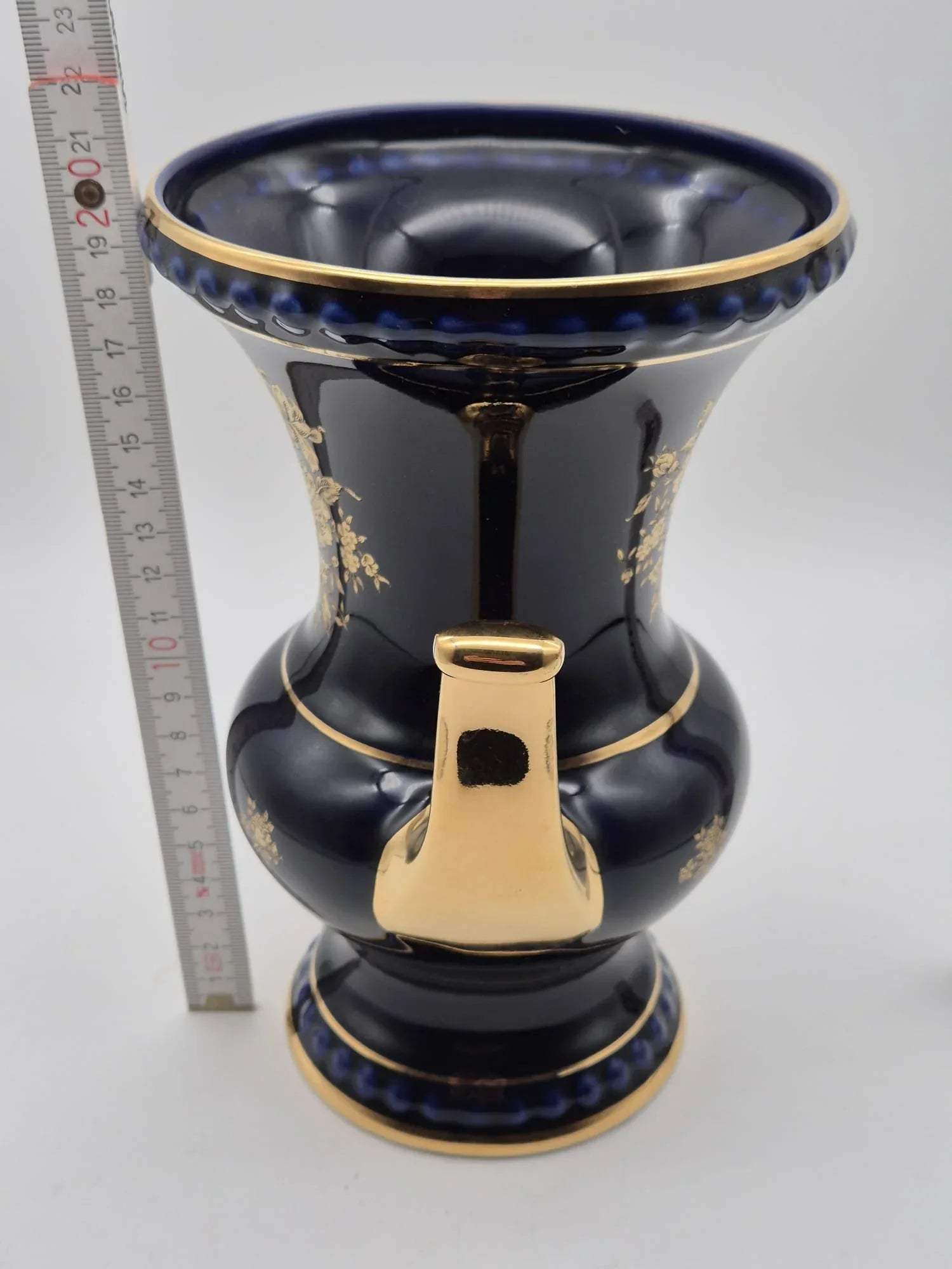Große Echt-Kobalt Vase mit Golddekor – HWL Bavaria Handarbeit