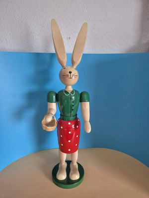 Große Osterhasen-Dame mit Körbchen – Holzfigur (ca. 60 cm)
