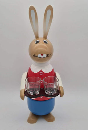 Großer Holz Osterhase mit Tablett & 2 Schnapsgläsern – Nordbrand Nordhausen – ca. 34 cm