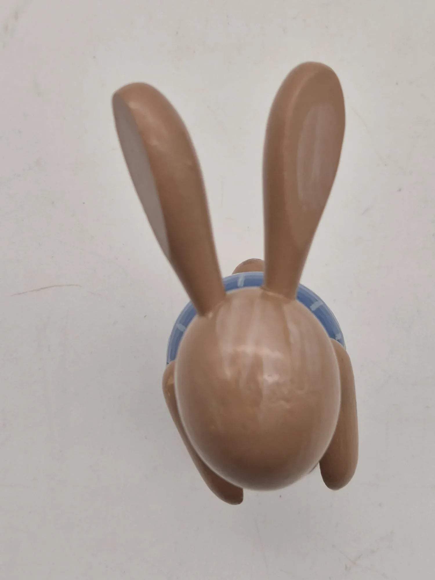 Holz-Osterhase mit blauem Ei – handgefertigte Volkskunst, zweiteilig