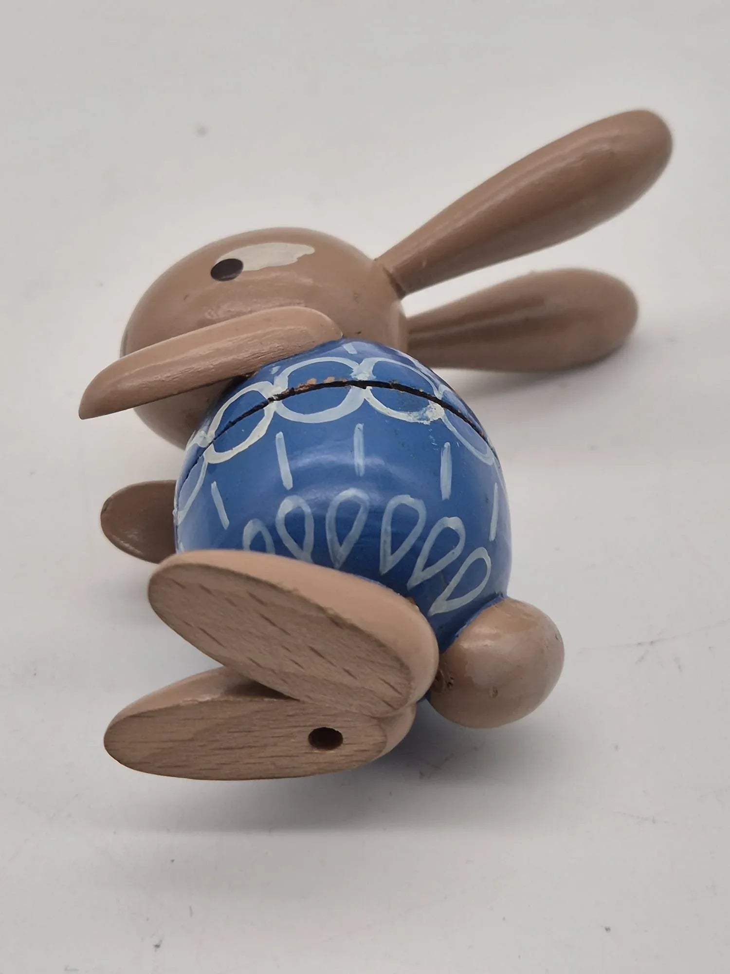 Holz-Osterhase mit blauem Ei – handgefertigte Volkskunst, zweiteilig