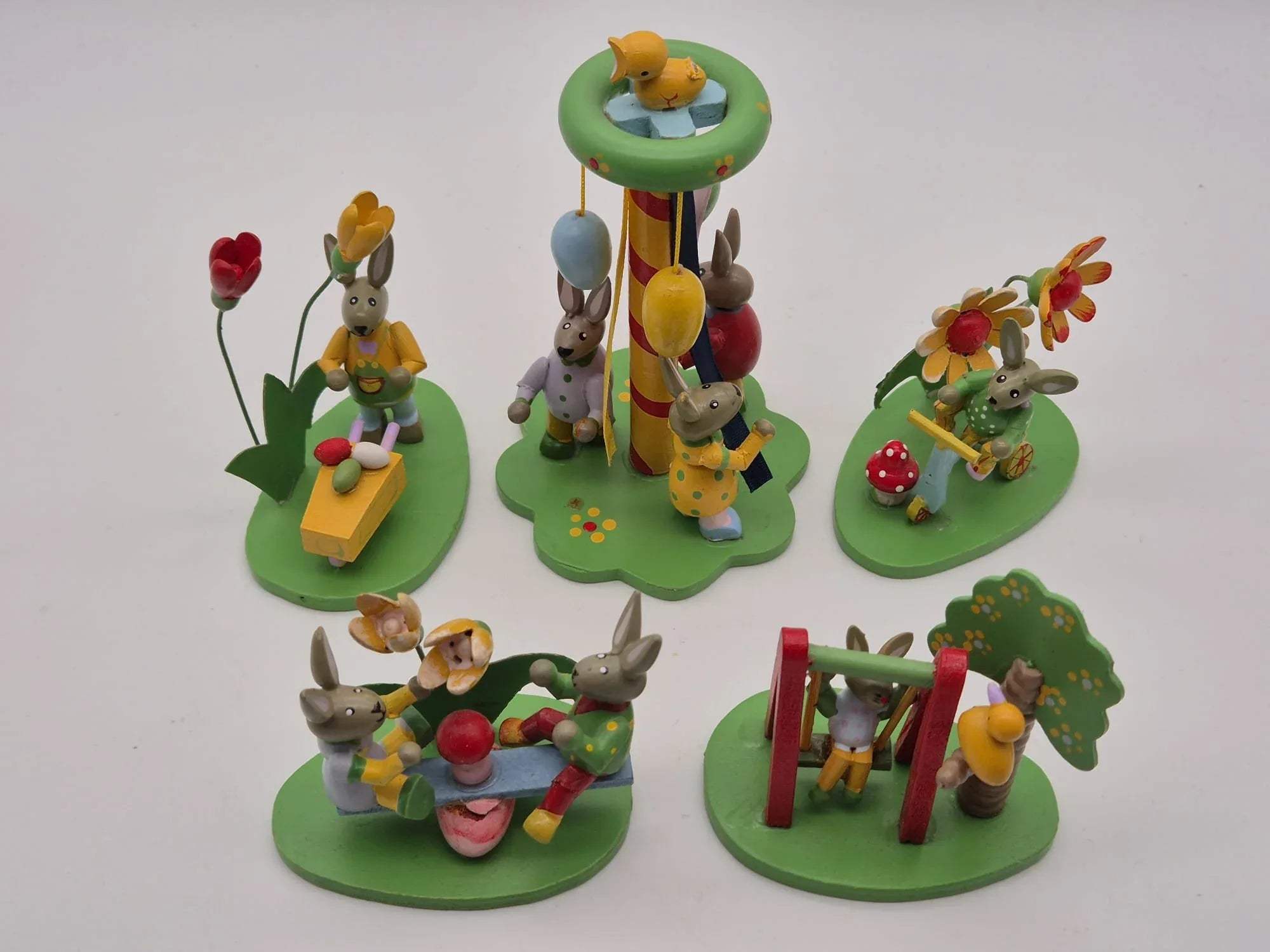 Osterhasen Dorf Szenerie 5er Set Holzfiguren