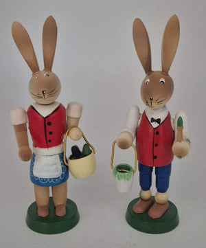 2 Osterhasen Figuren mit Eimer und Korb – Holz Osterdekoration