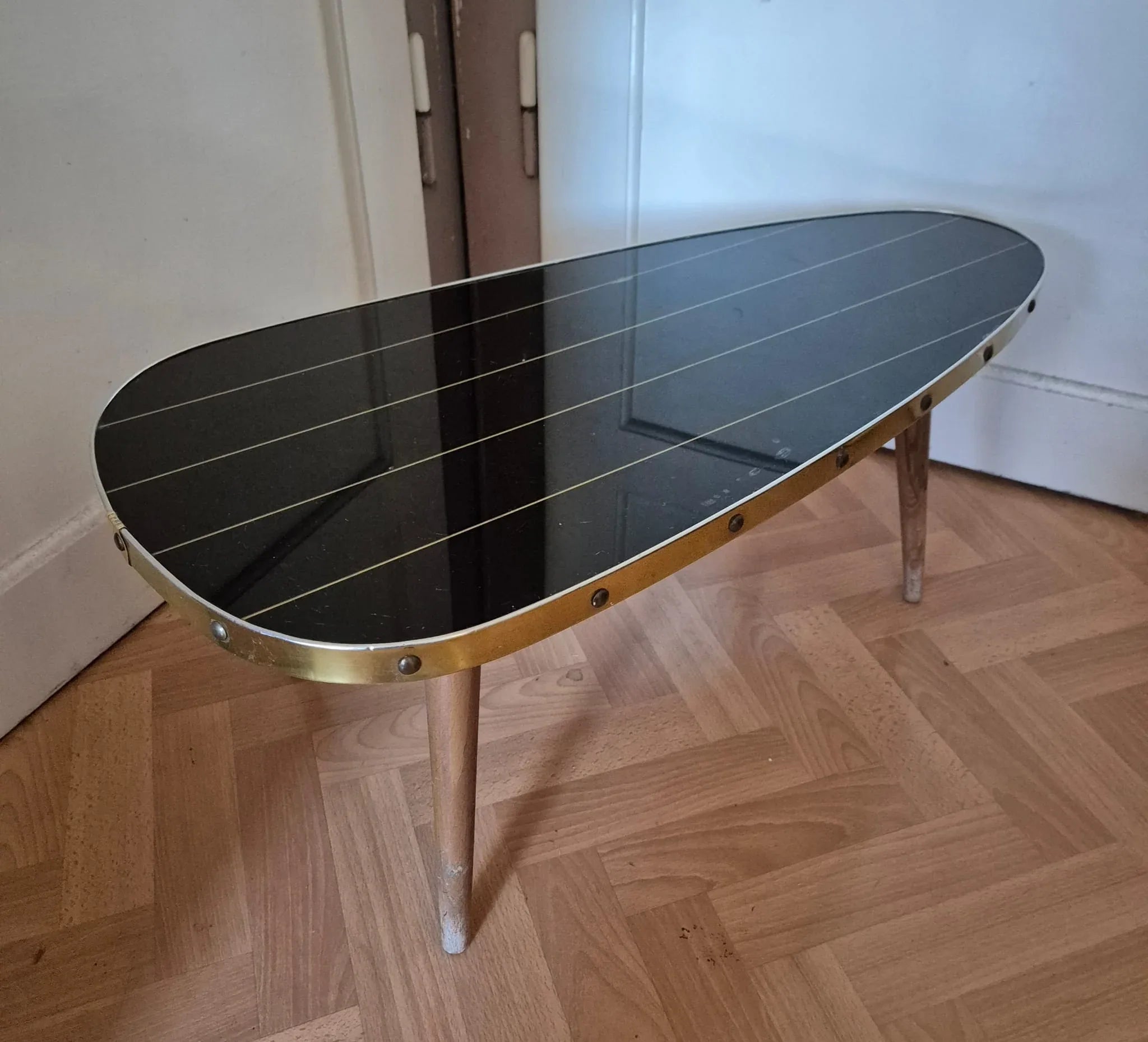 DDR Blumenbank / Nierentisch mit Glasplatte Modell „17“ – Hermann Götze Neustadt (Orla)