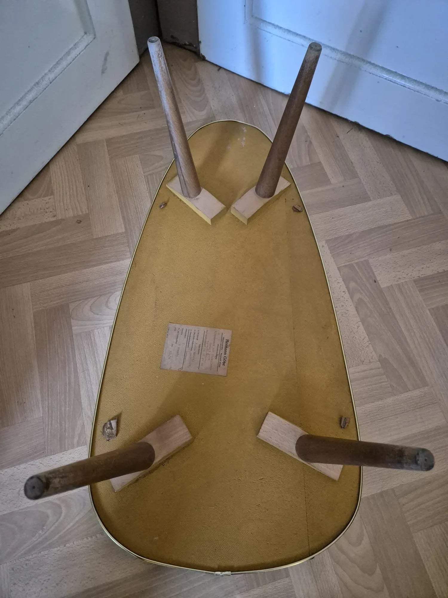 DDR Blumenbank / Nierentisch mit Glasplatte Modell „17“ – Hermann Götze Neustadt (Orla)