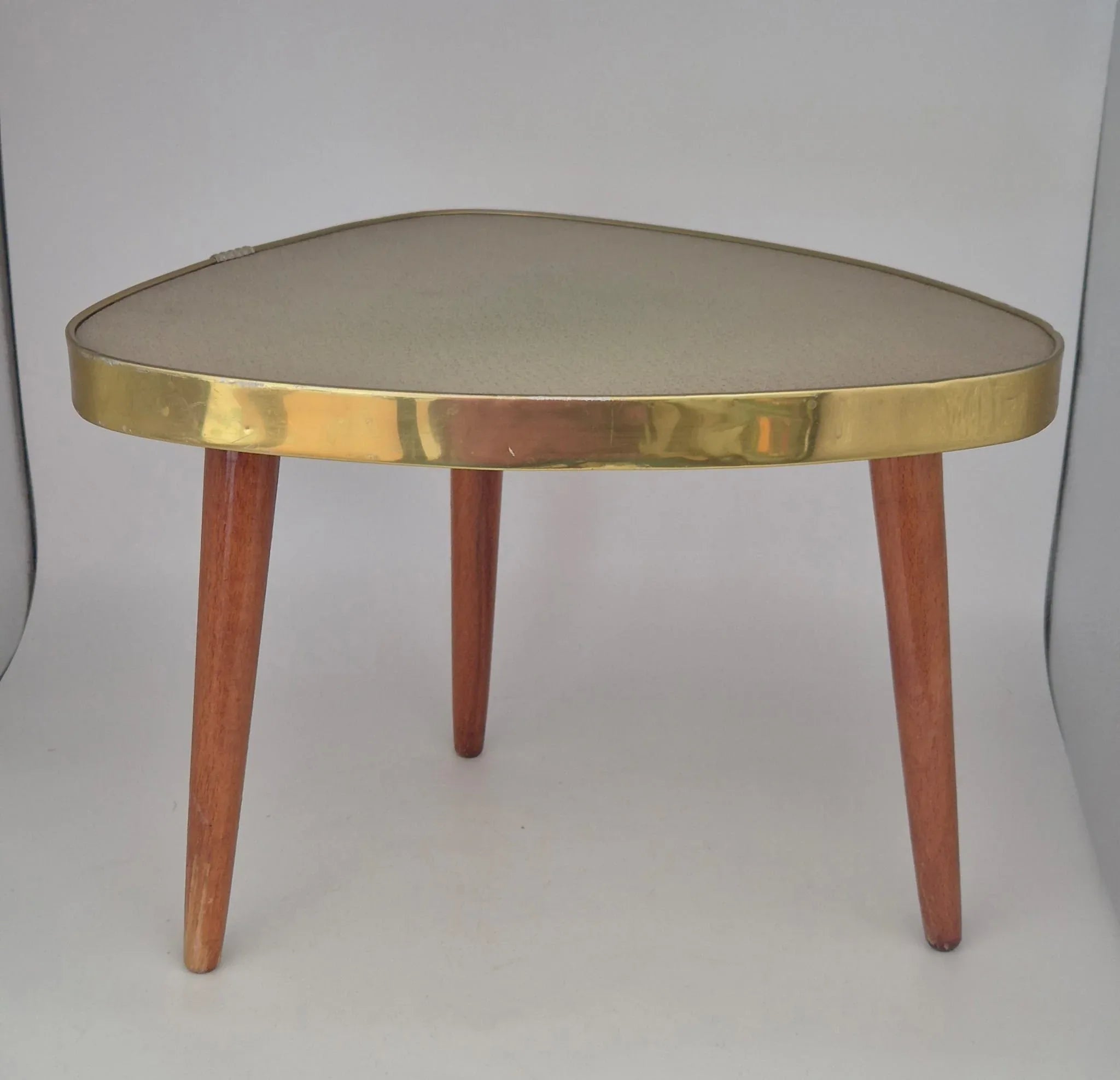 Mid Century Beistelltisch Dreibein Nierentisch Messing Holz