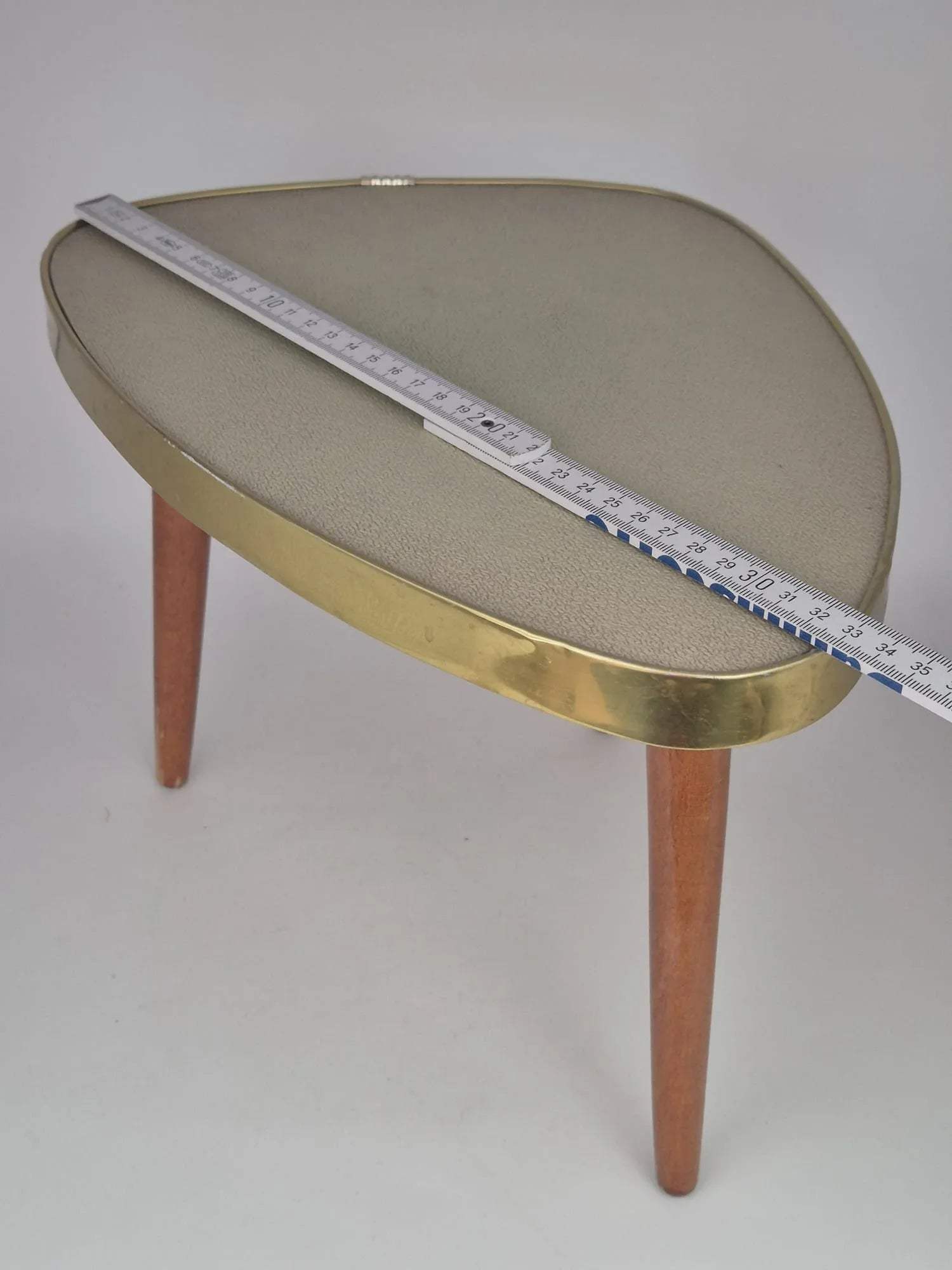 Mid Century Beistelltisch Dreibein Nierentisch Messing Holz
