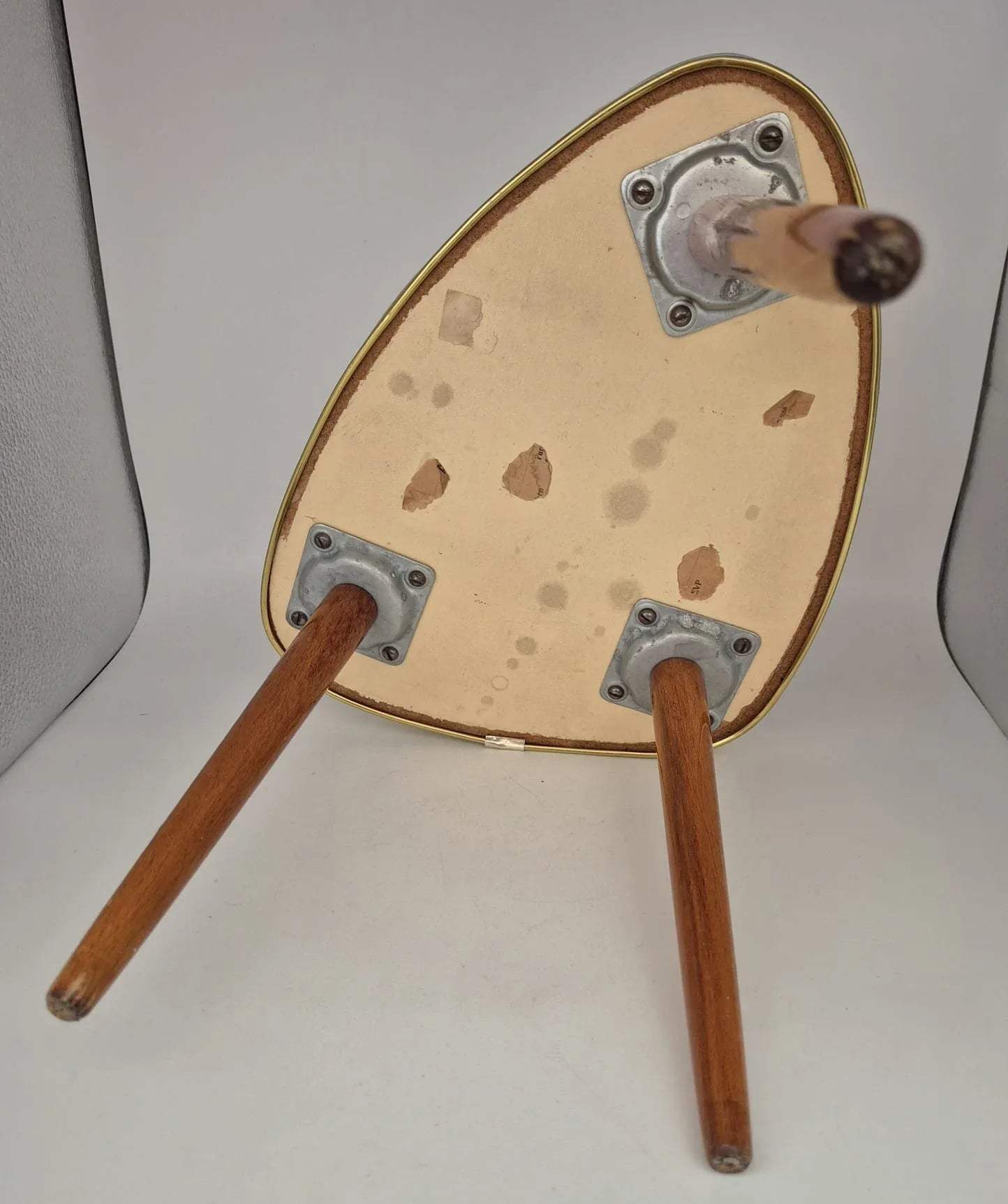 Mid Century Beistelltisch Dreibein Nierentisch Messing Holz