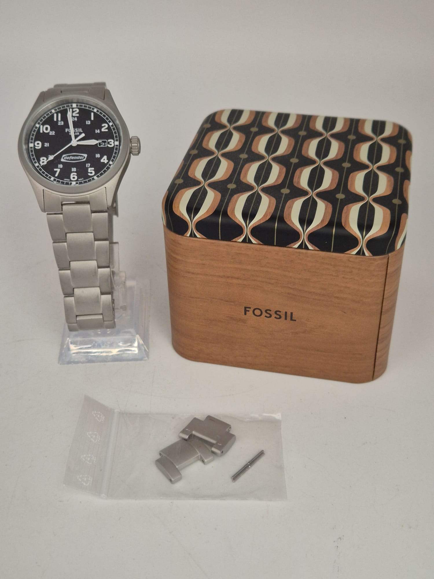 Fossil Defender Herren Armbanduhr Solar Edelstahl mit Box