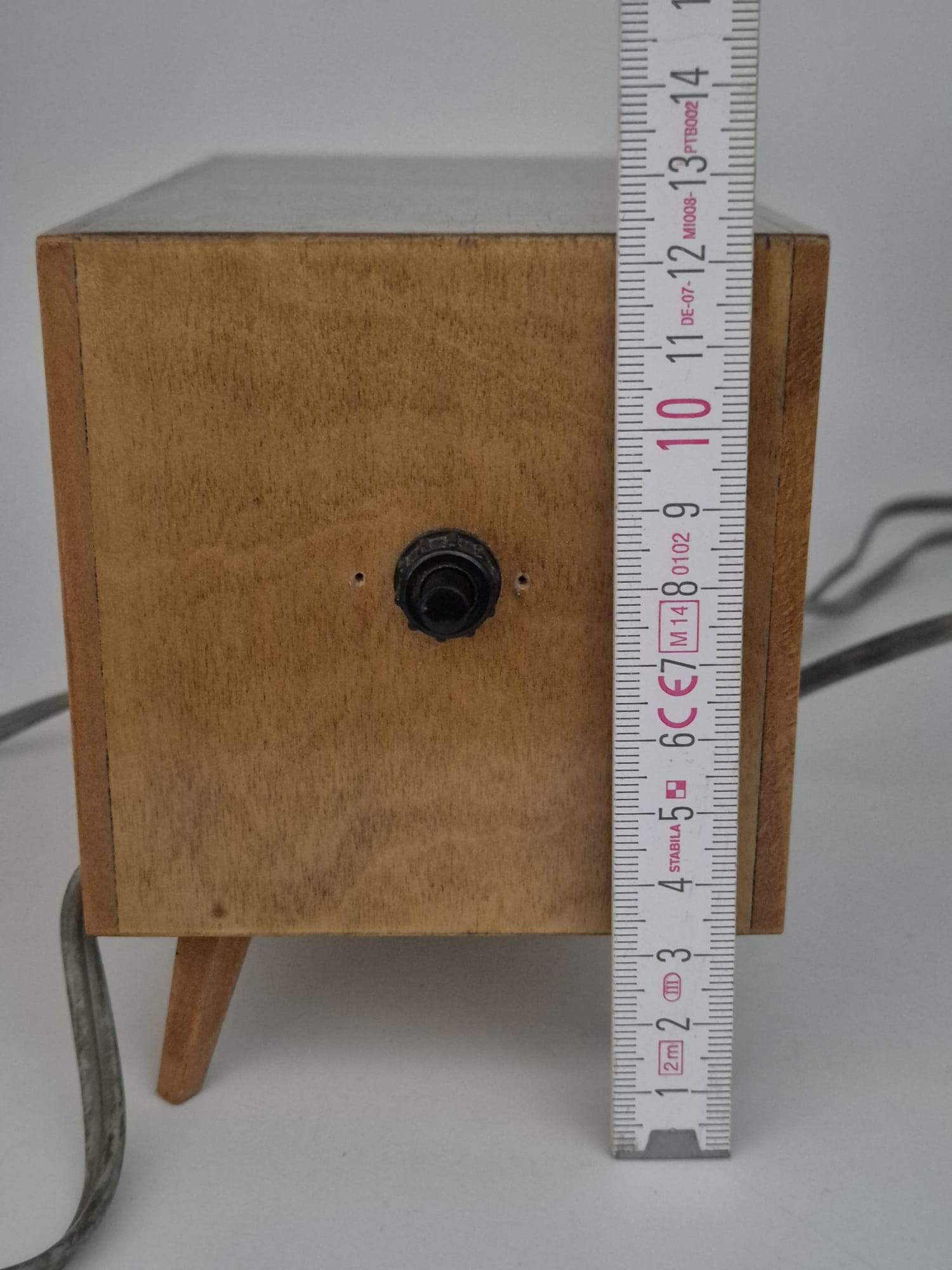Vintage Musiktruhe / Spieluhr im TV-Design Holz