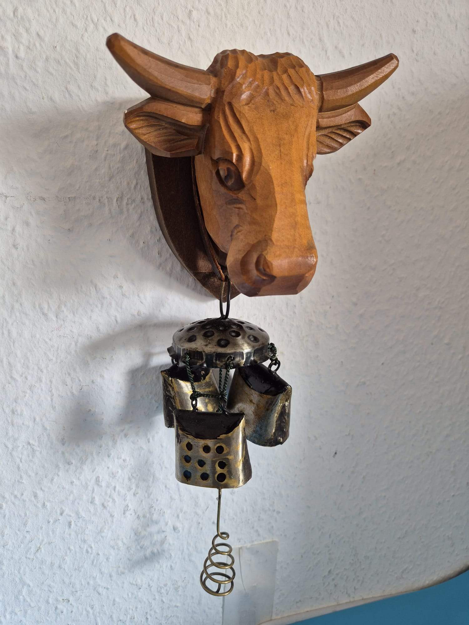 Holz Wandglocke Stierkopf/ Bullenkopf mit Metallglocken