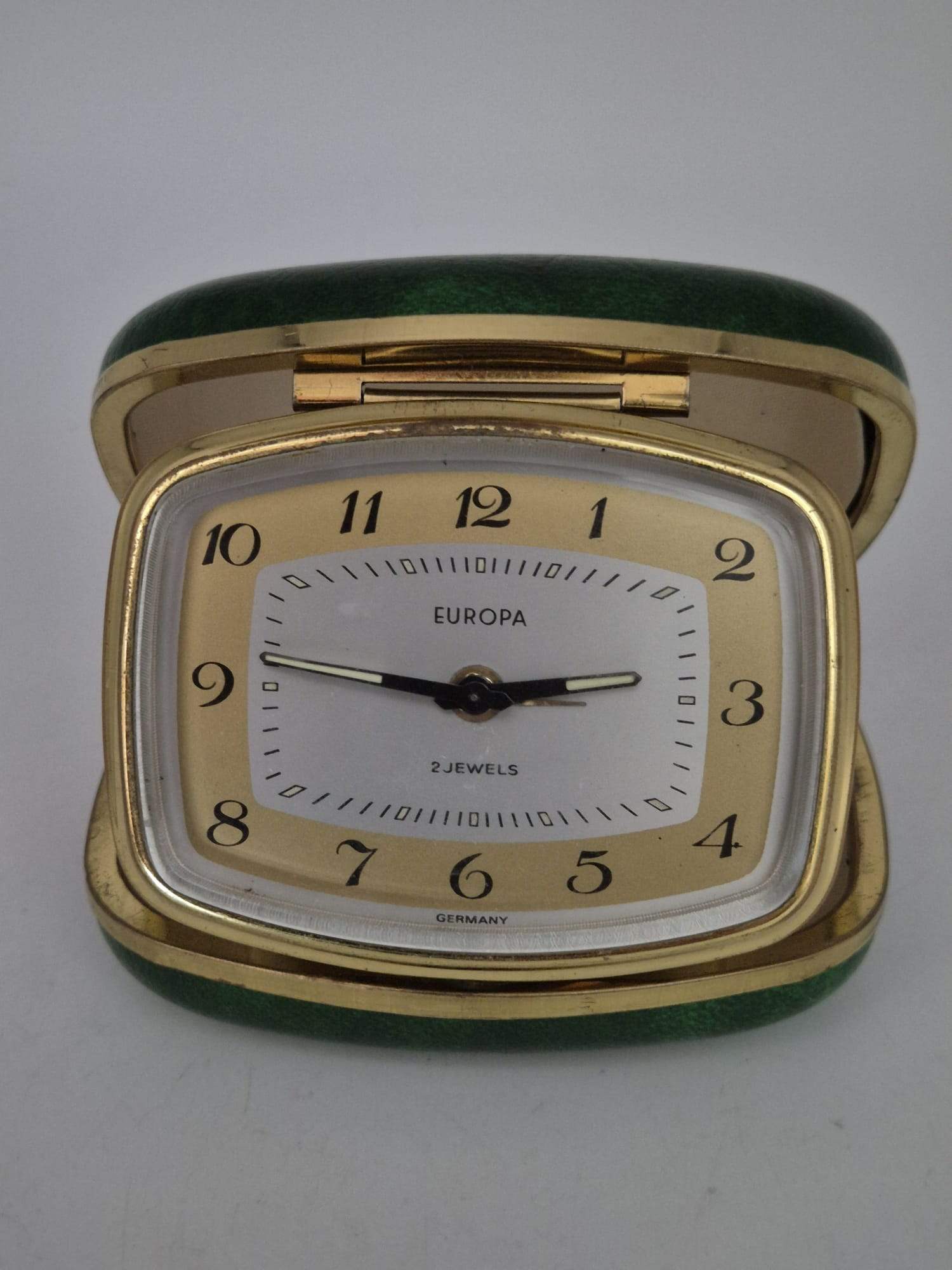 Vintage Reisewecker „EUROPA“ 2 Jewels – Klappetui Grün/Gold mit Leuchtzeigern
