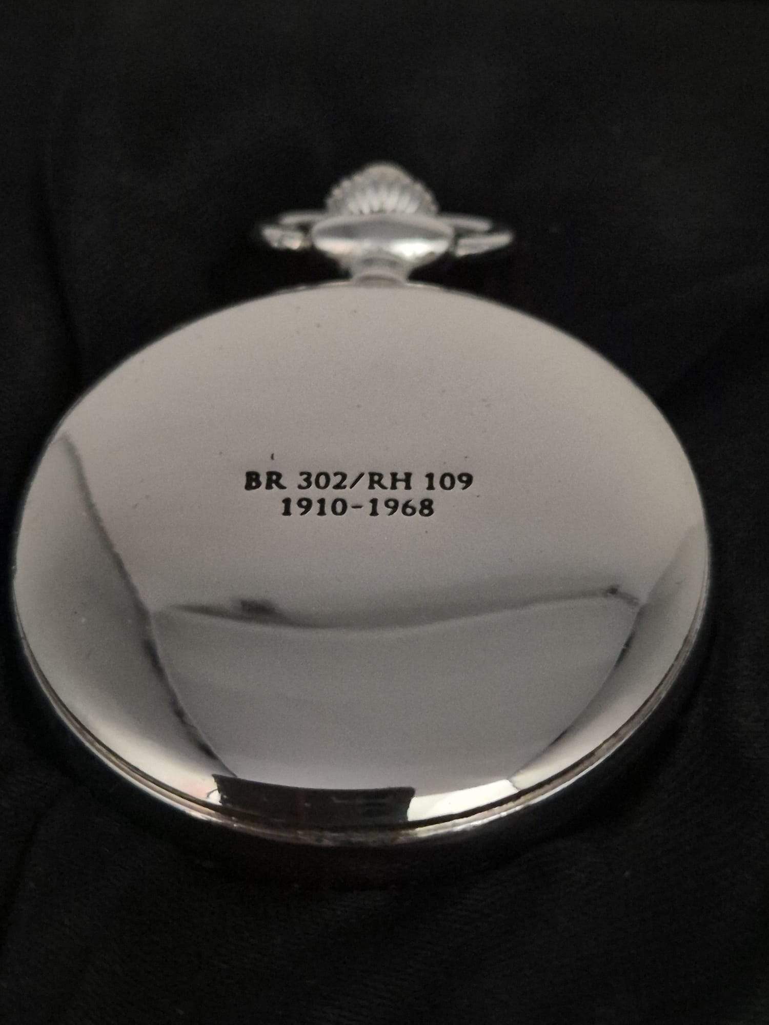 Taschenuhr „Glory of Steam – BR 302 / RH 109“