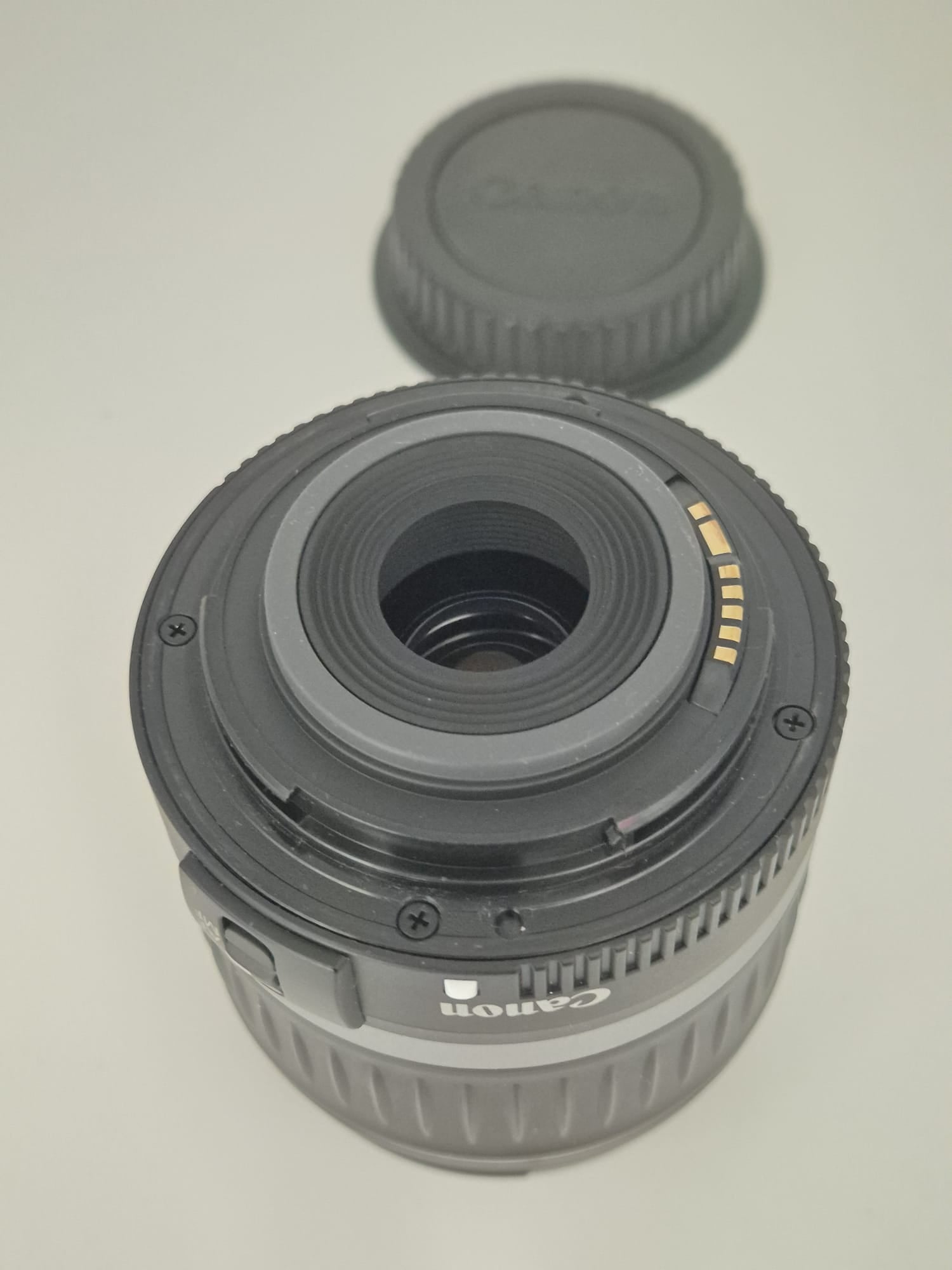 Canon EOS 1000D DSLR Kamera mit EF-S 18–55 mm Objektiv, OVP & Zubehör