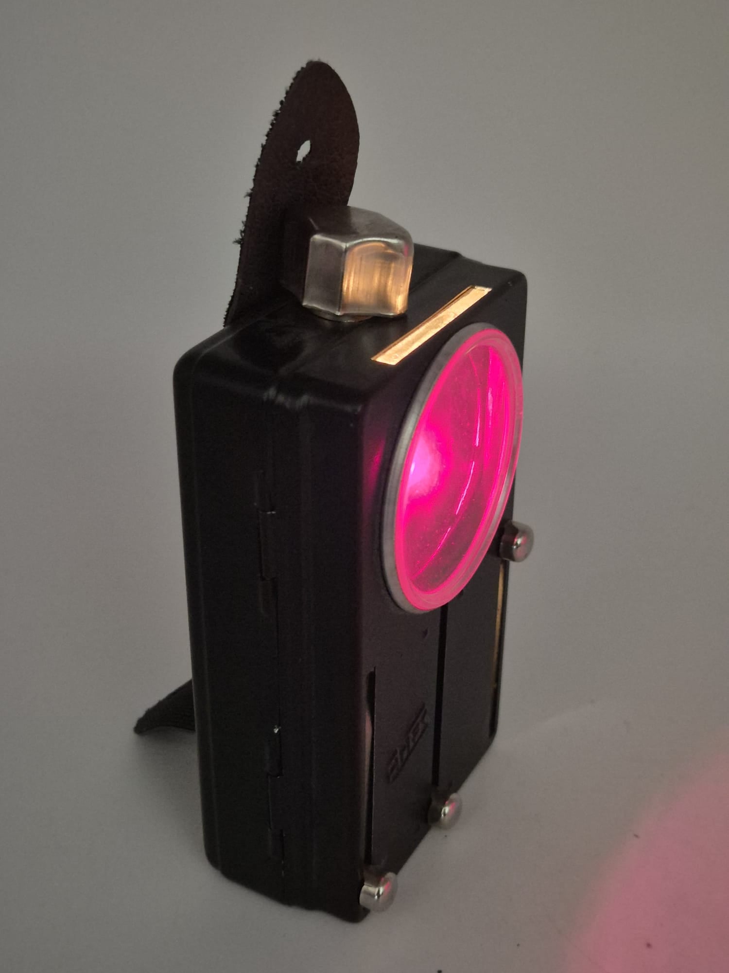 DDR ARTAS Taschenlampe – Original Arnstädter Taschenlampenwerk
