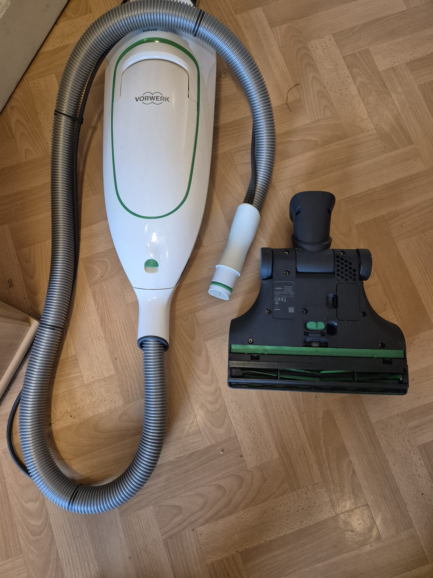 Vorwerk Kobold VK200-1 Staubsauger mit EB400 Elektrobürste & Elektrosaugschlauch