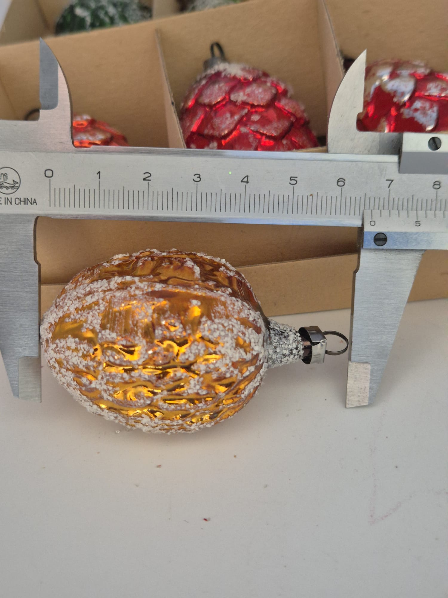 Alter DDR Christbaumschmuck aus Glas – 11x Zapfen Weihnachtsbaumschmuck im Karton