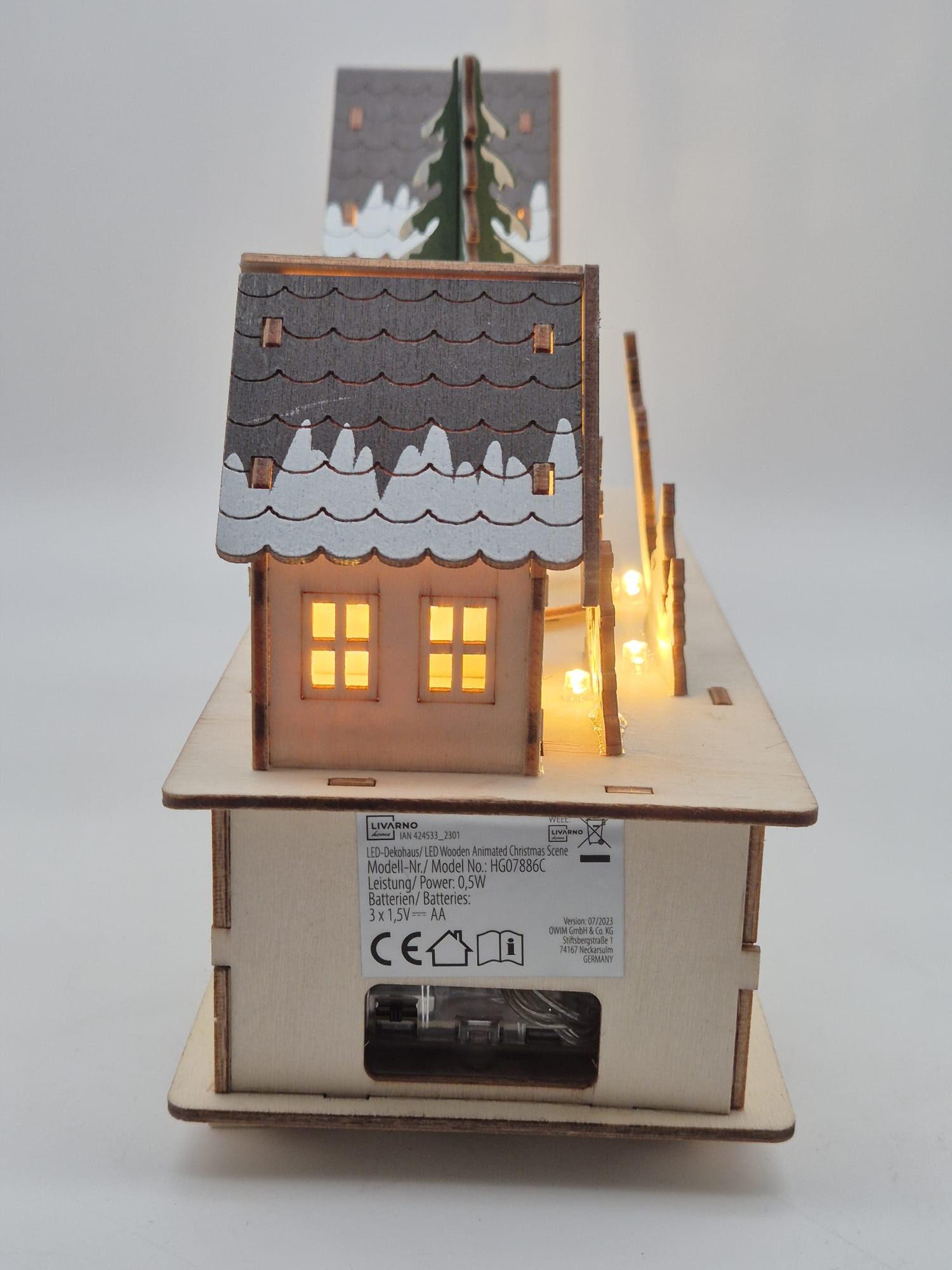 LIVARNO home LED-Weihnachtsdorf / LED-Dekohaus aus Holz HG07886C mit Beleuchtung