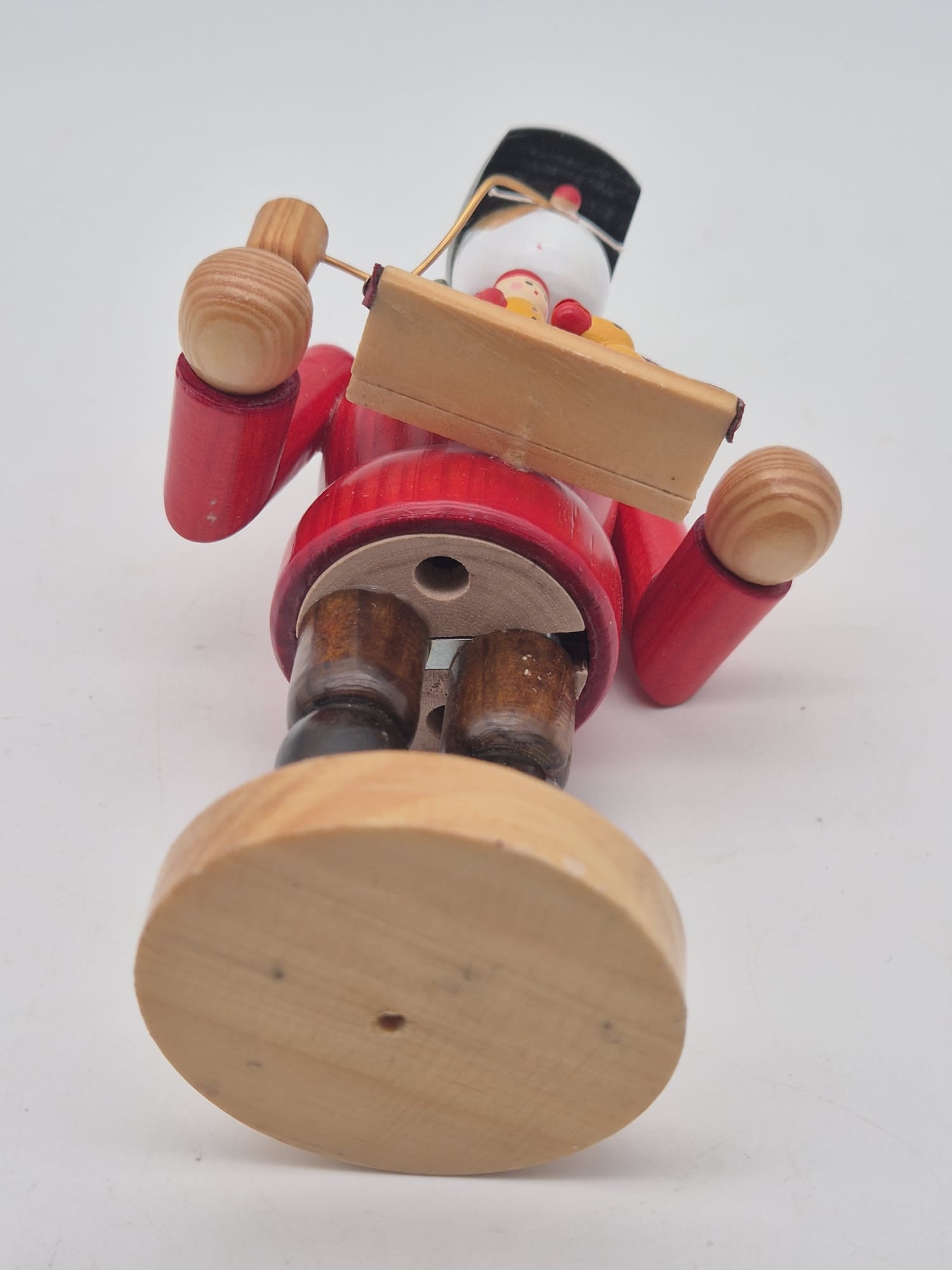 Unbenutztes Räuchermännchen Spielzeughändler mit Bauchladen aus Holz – ca. 16 cm