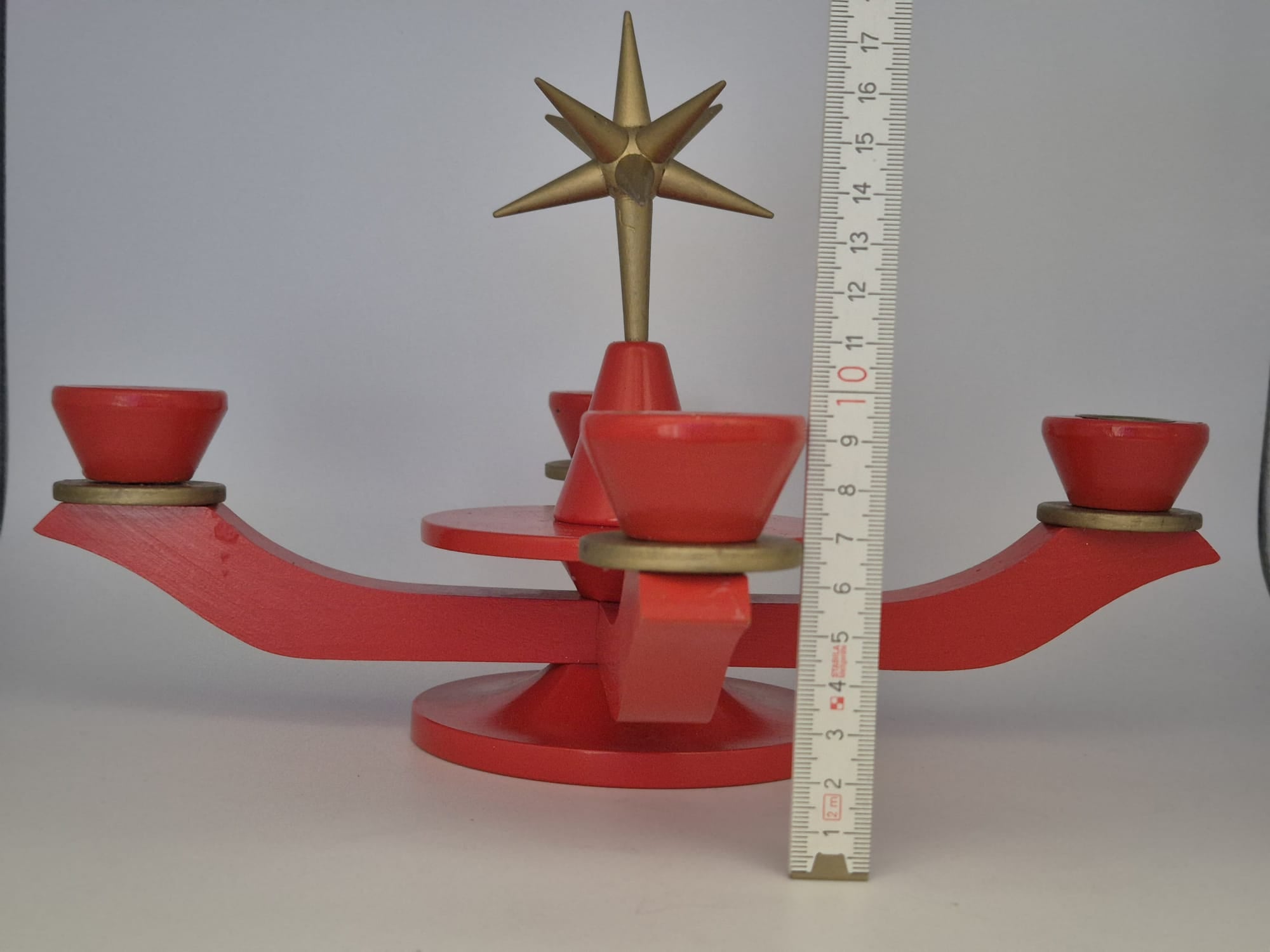 Adventsleuchter aus Holz – Original Erzgebirgische Handarbeit – Rot/Gold mit Stern
