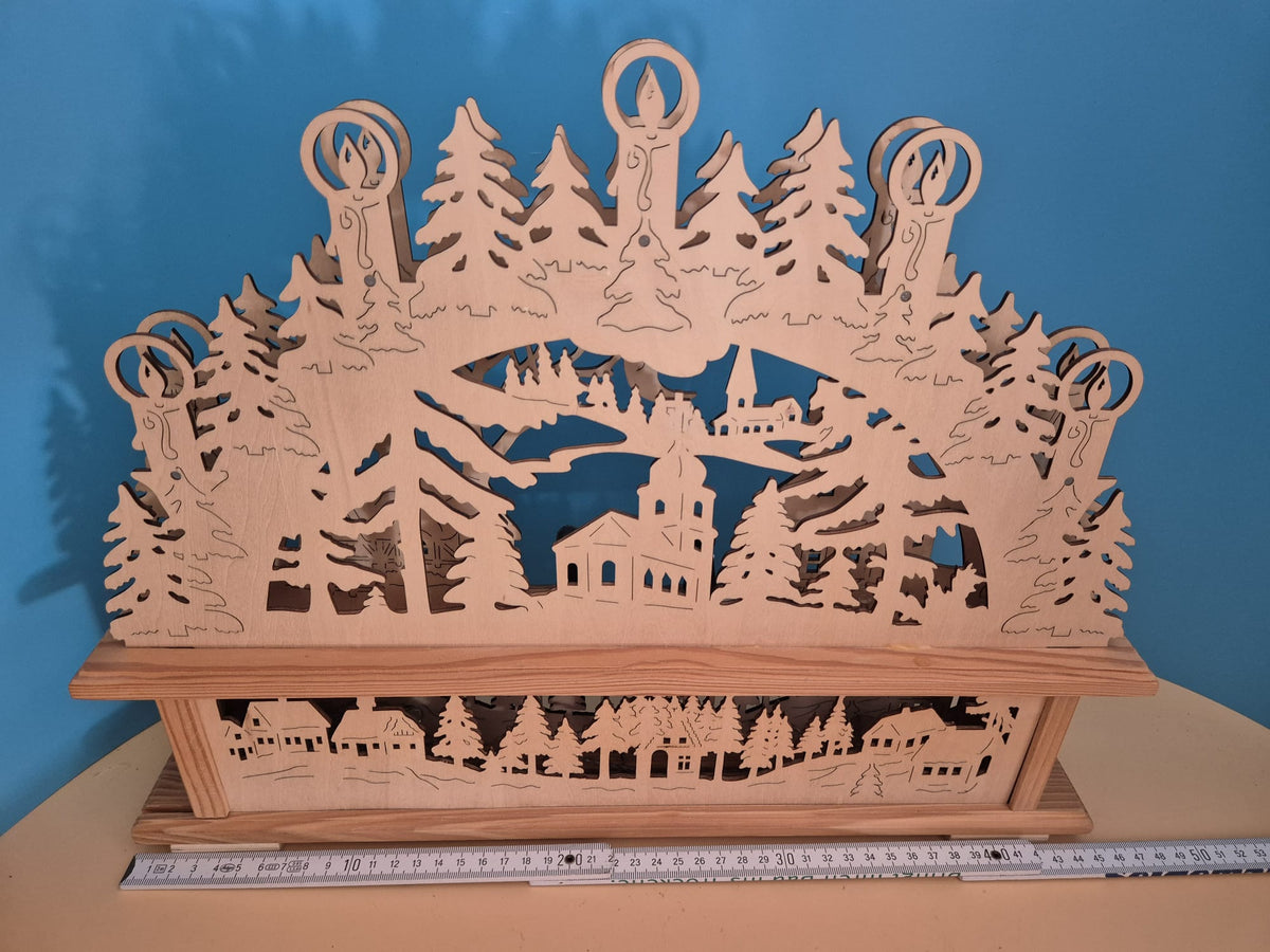 Doppelschwibbogen aus Holz mit Kurrende – beleuchtet