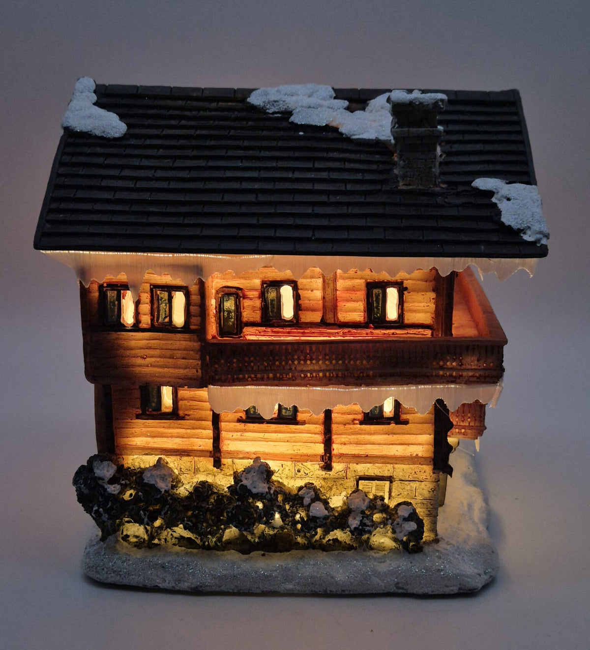 Beleuchtetes Winterhaus / Alpenhaus von Goldbach Geschenkartikel – ca. 19 cm
