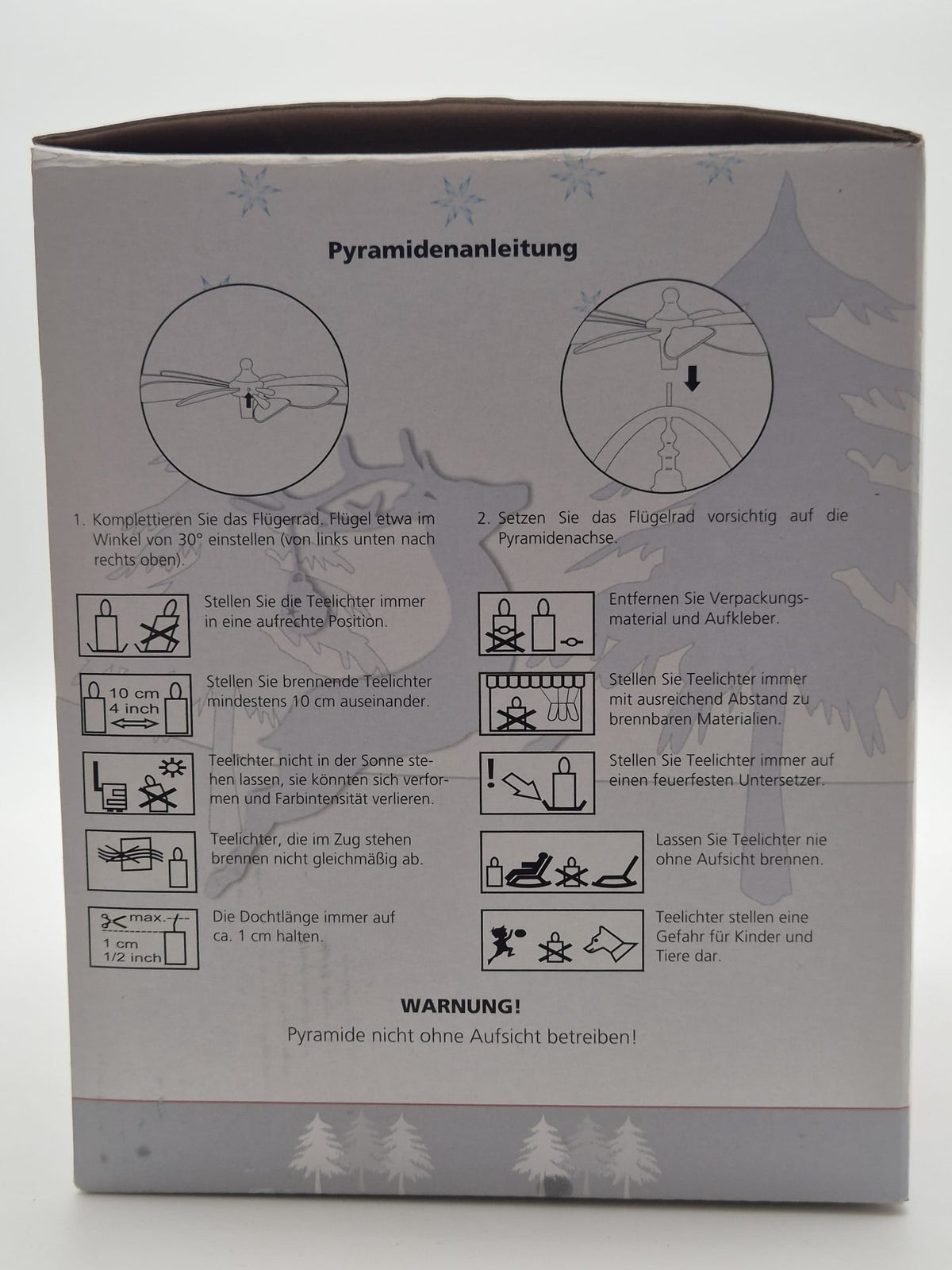 Teelichtpyramide aus Holz mit Kurrendesängern – Winterzauber
