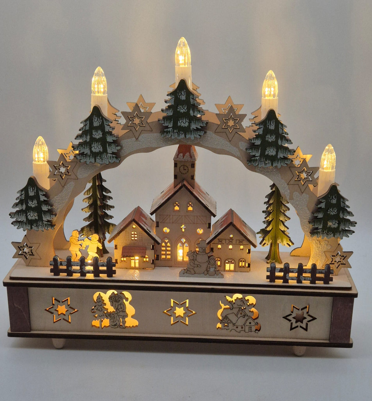 Beleuchteter Holz-Schwibbogen mit Winterdorf – batteriebetrieben – ca. 28 cm