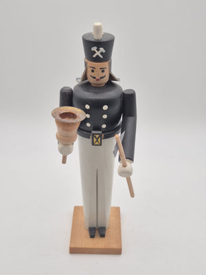 Bergmann mit Kerzenhalter und Hacke – ca. 23 cm