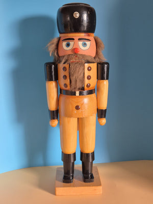 Großer Nussknacker Soldat aus Holz – ca. 46 cm