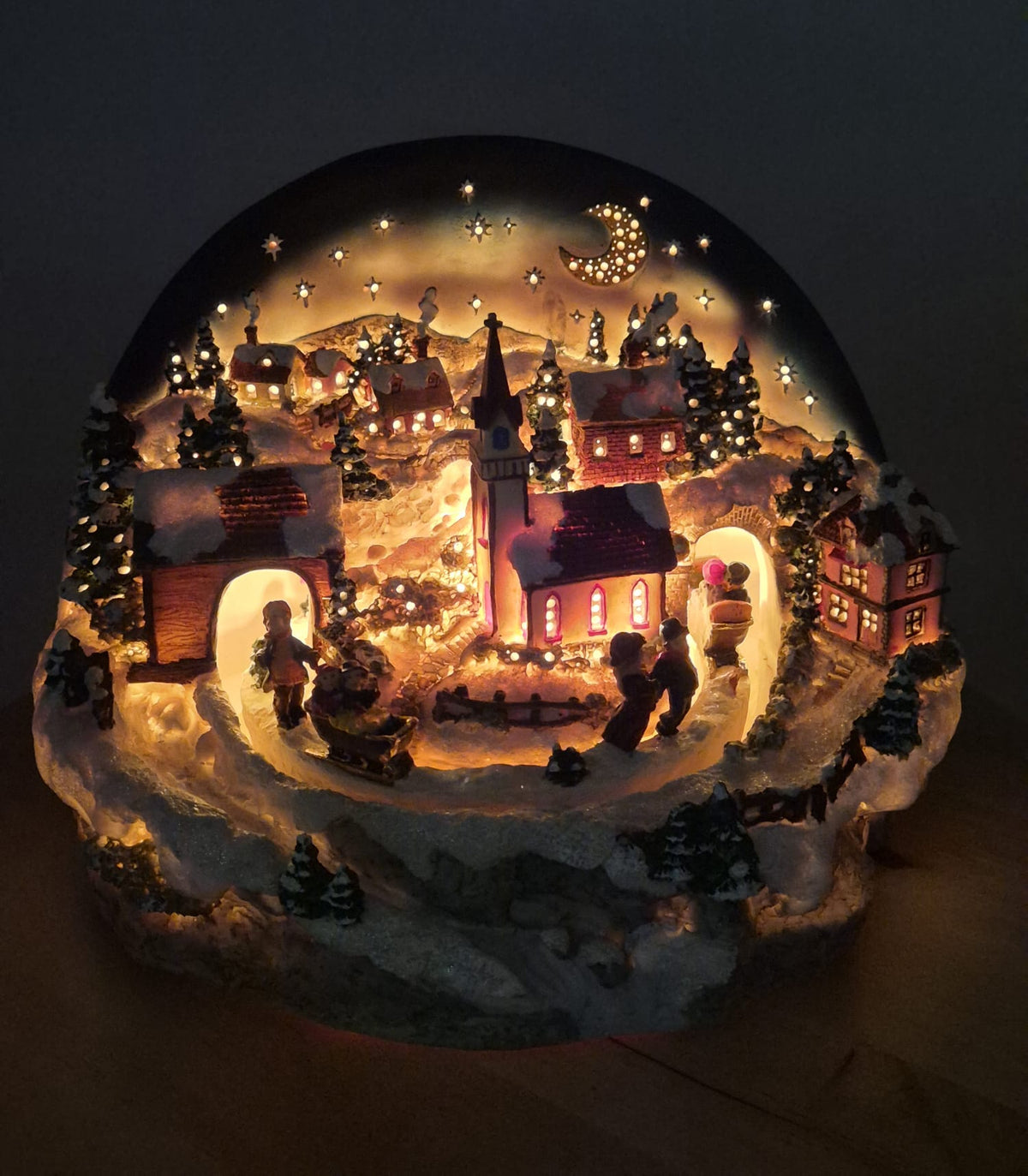 Beleuchtetes Weihnachtsdorf mit Spieluhr – 8 Weihnachtslieder – ca. 21 cm